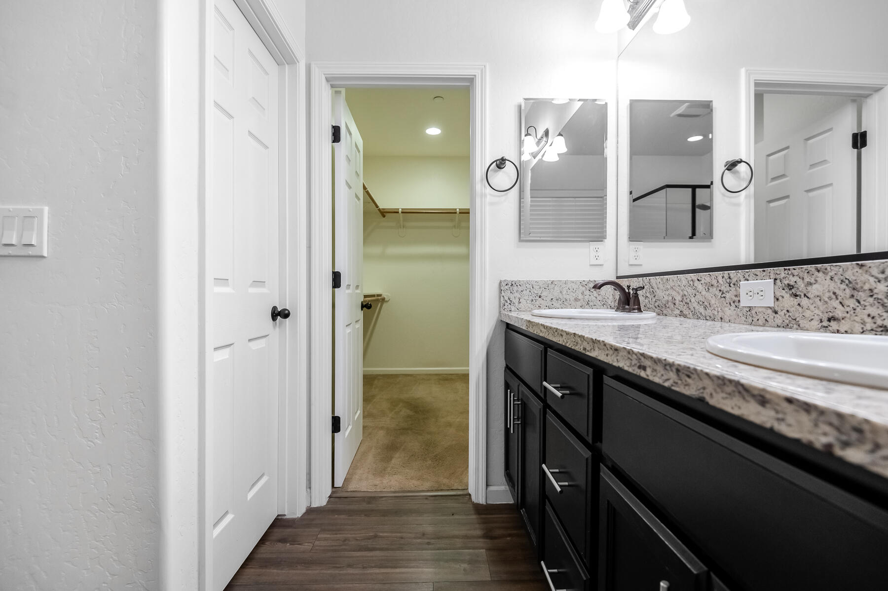 3239 N Elm St, Visalia, CA 93291