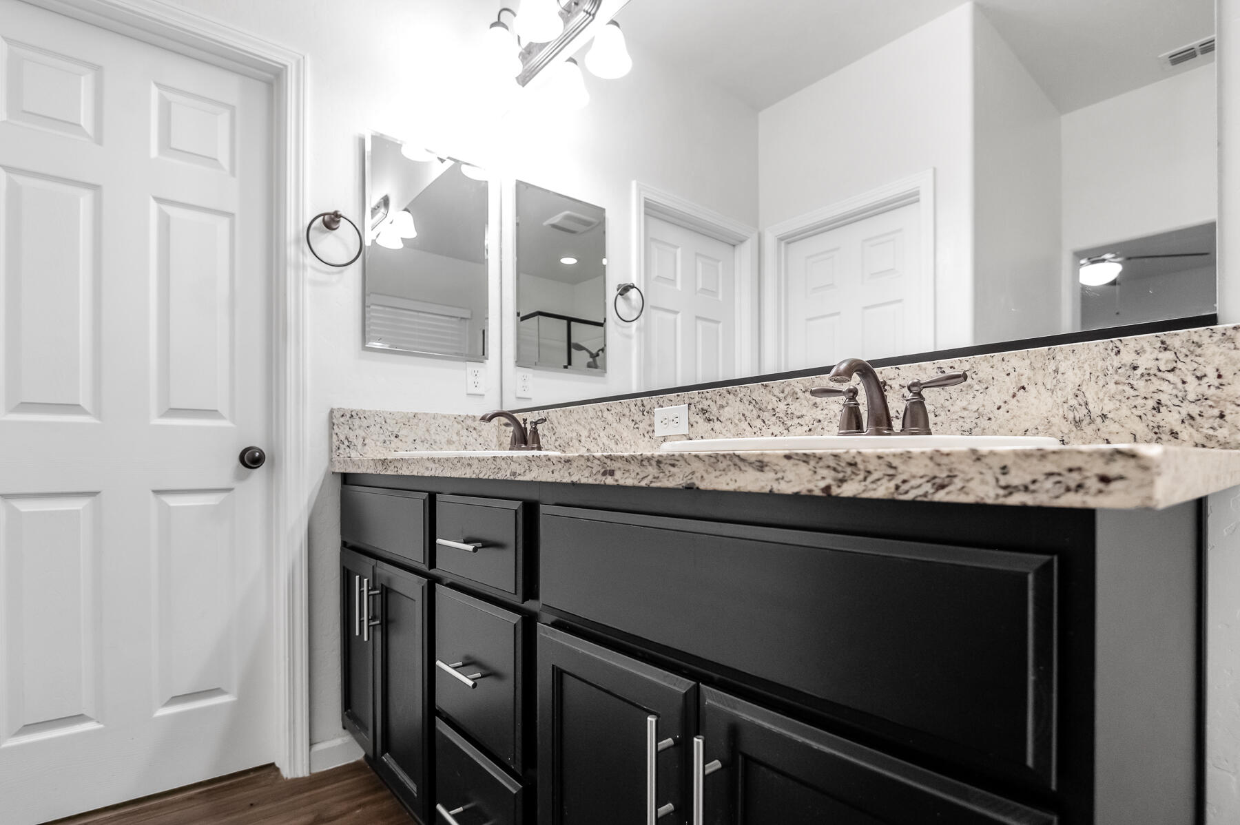 3239 N Elm St, Visalia, CA 93291