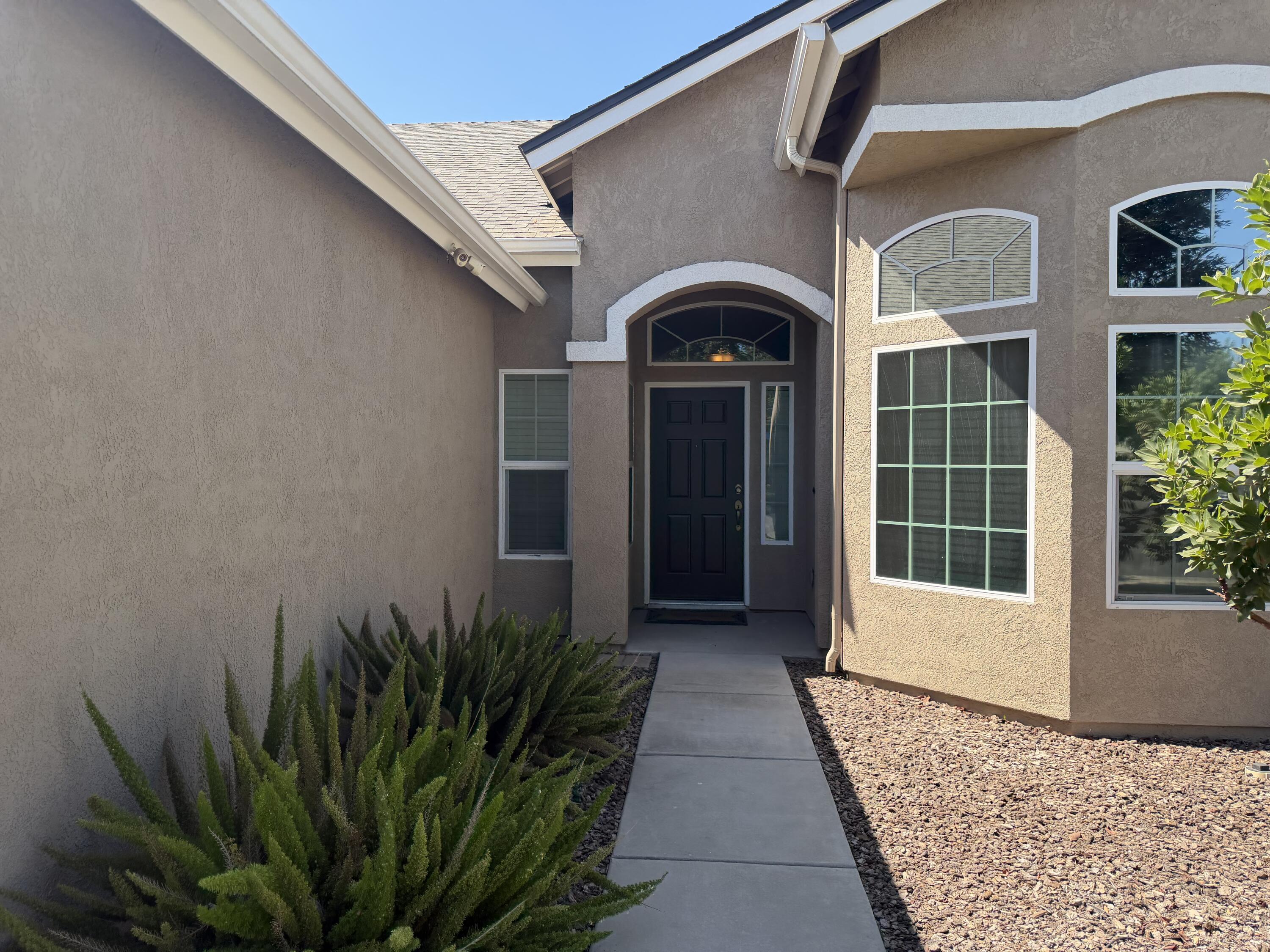 2289 E Kaiser Creek Ave, Tulare, CA 93274