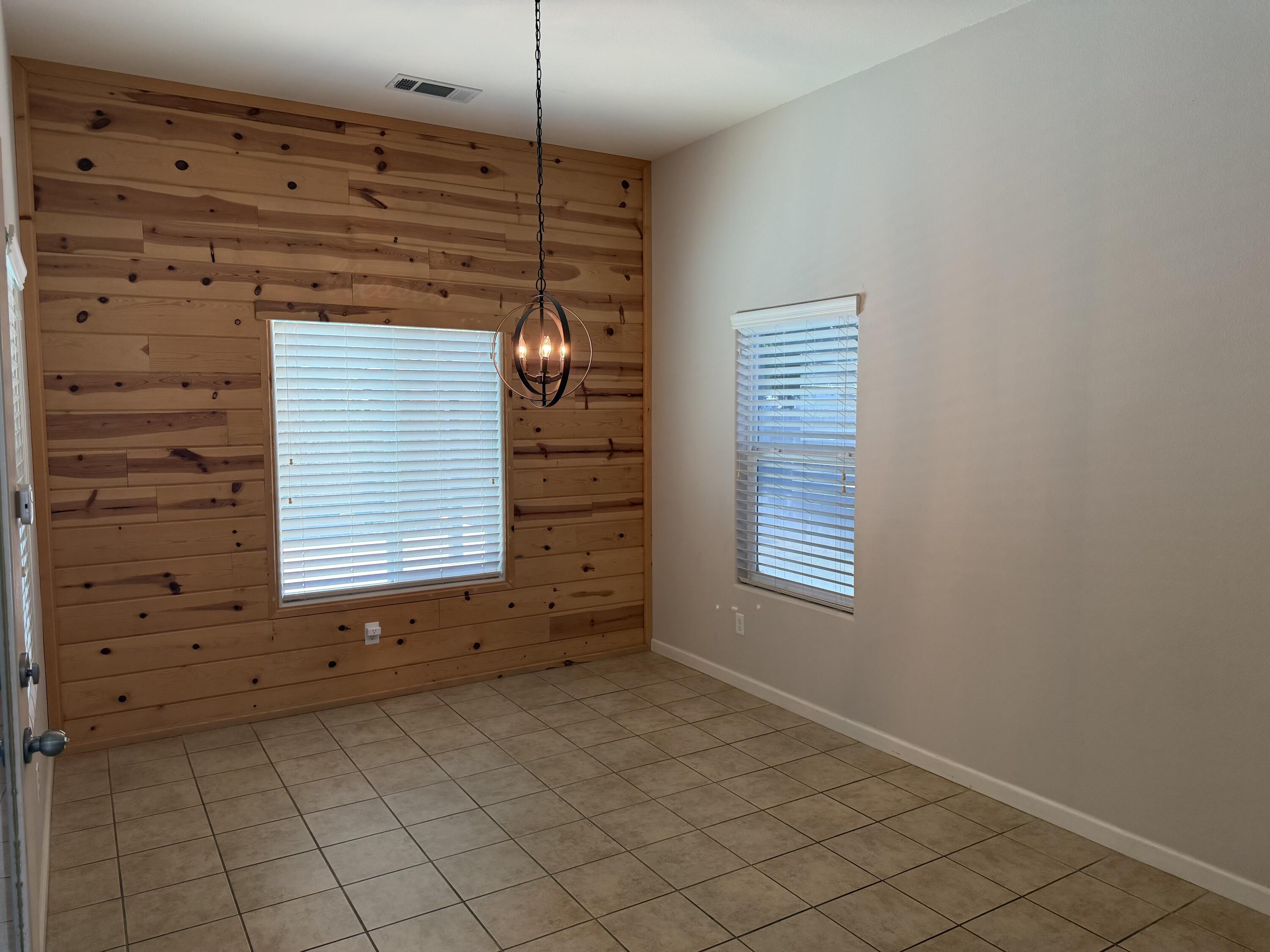 2289 E Kaiser Creek Ave, Tulare, CA 93274
