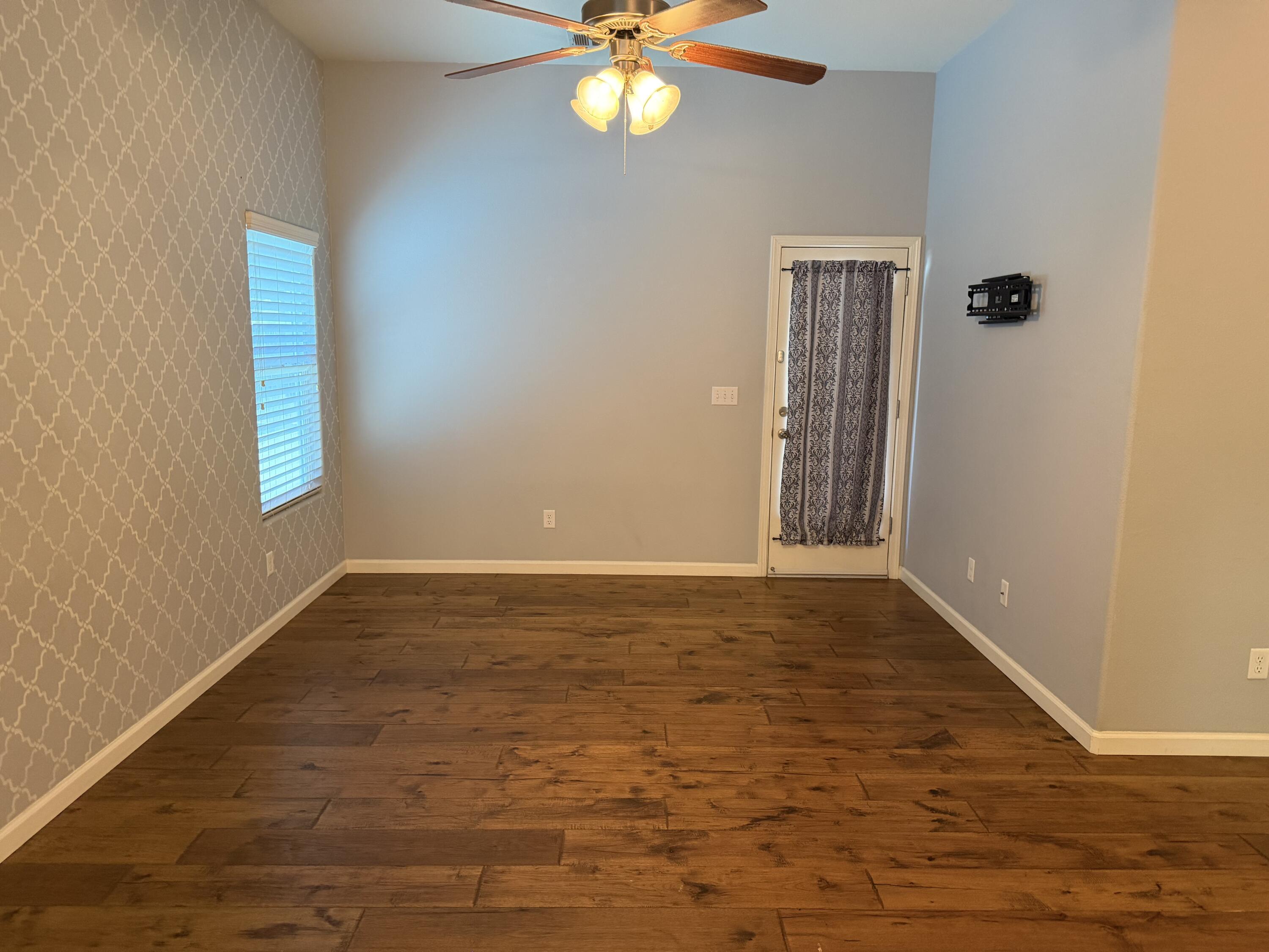 2289 E Kaiser Creek Ave, Tulare, CA 93274
