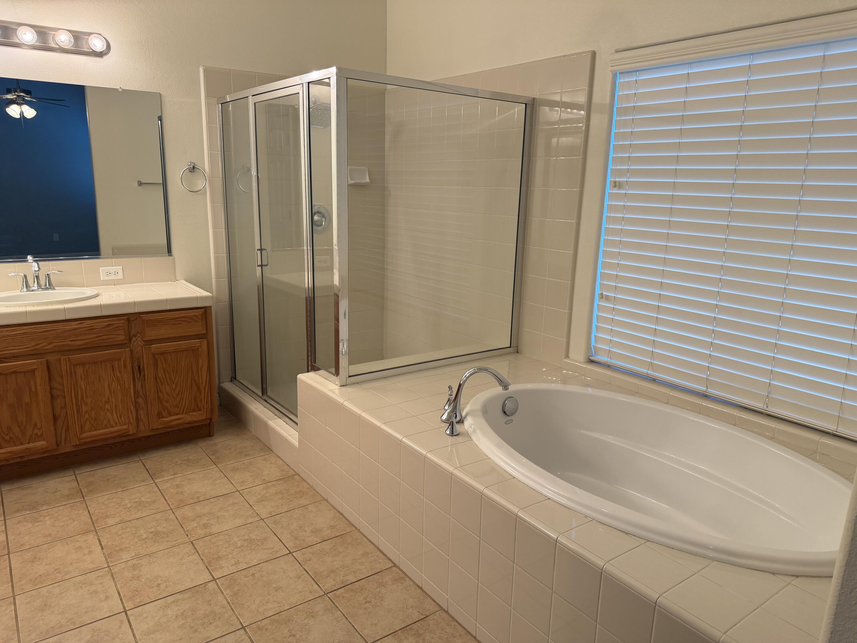 2289 E Kaiser Creek Ave, Tulare, CA 93274
