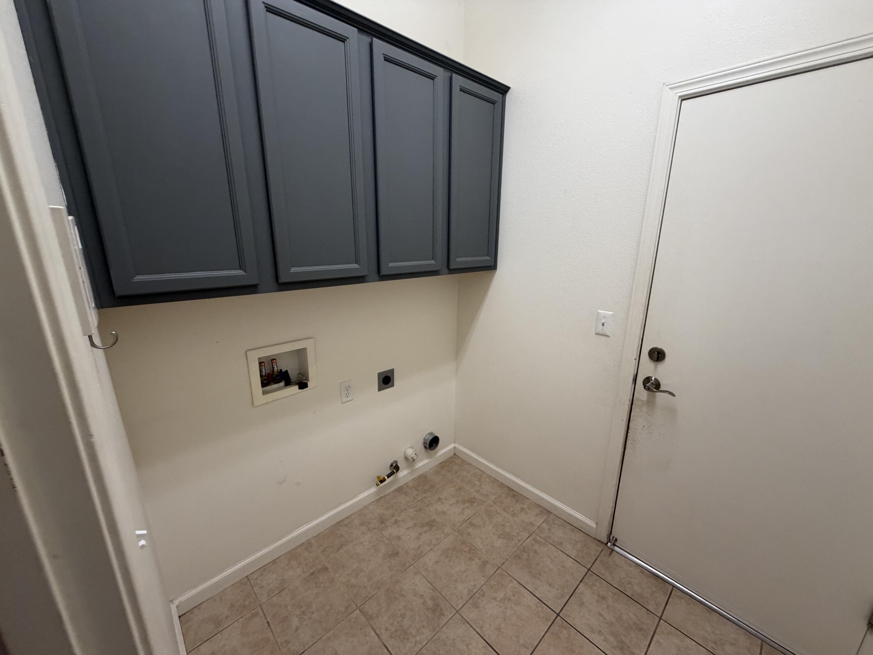 2289 E Kaiser Creek Ave, Tulare, CA 93274