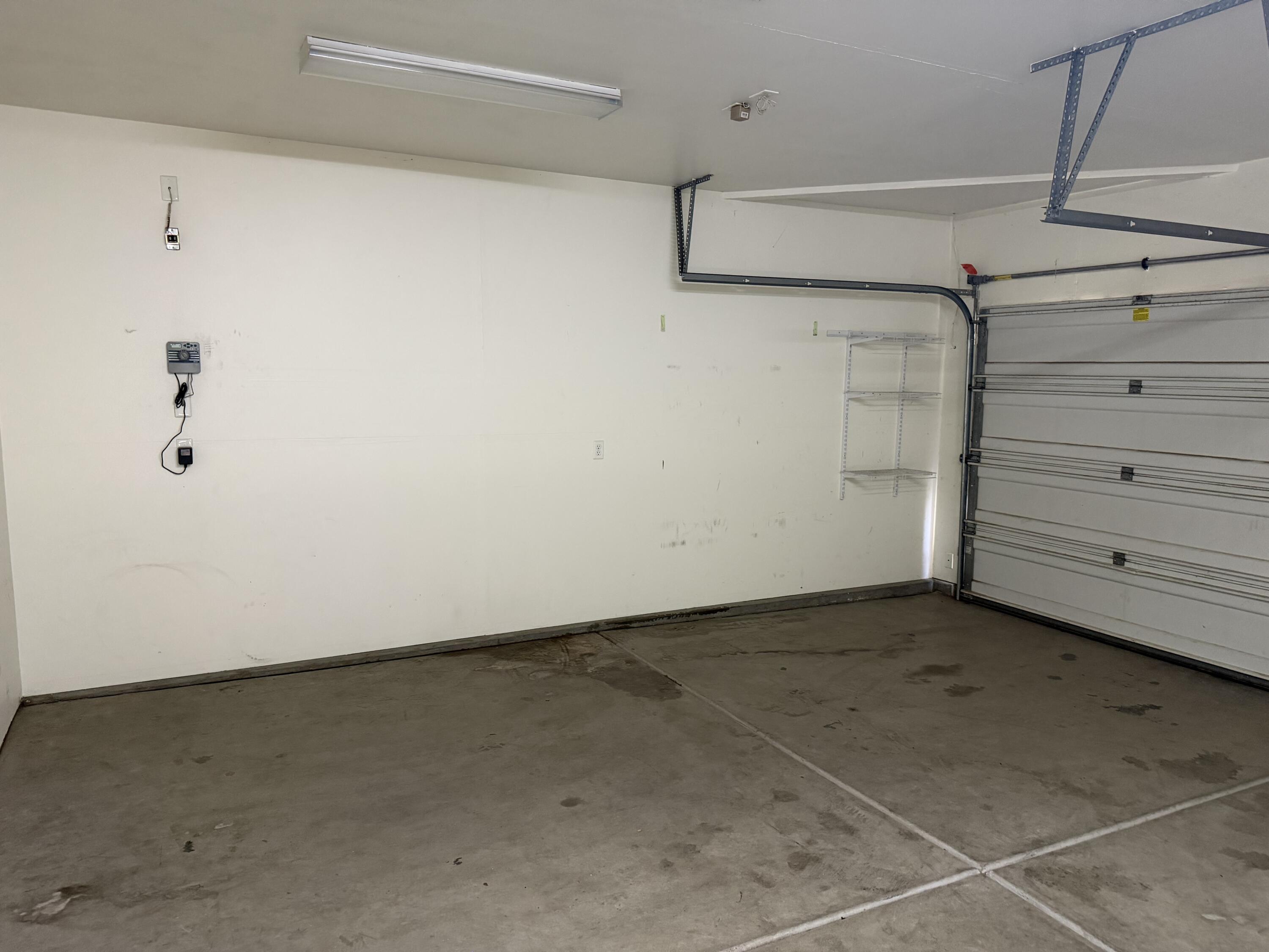 2289 E Kaiser Creek Ave, Tulare, CA 93274
