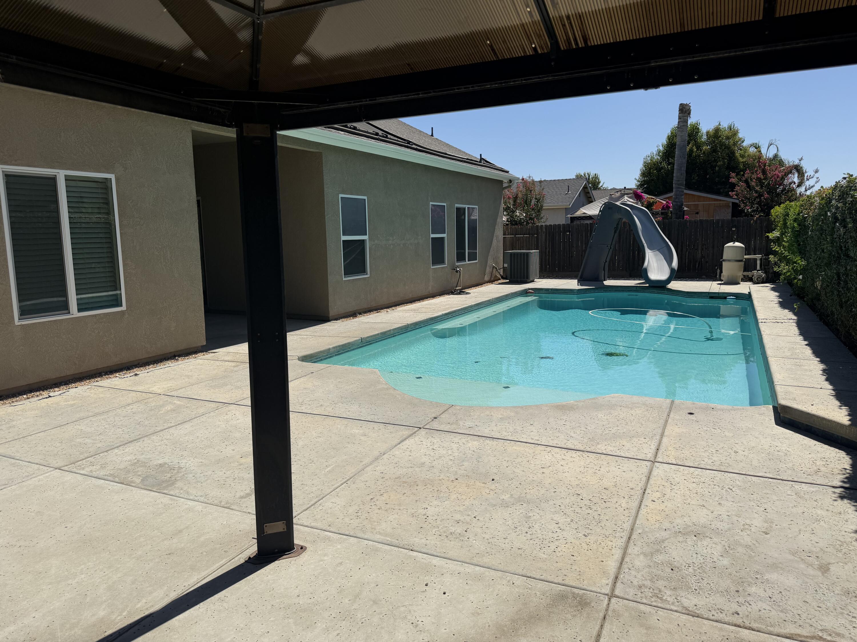 2289 E Kaiser Creek Ave, Tulare, CA 93274