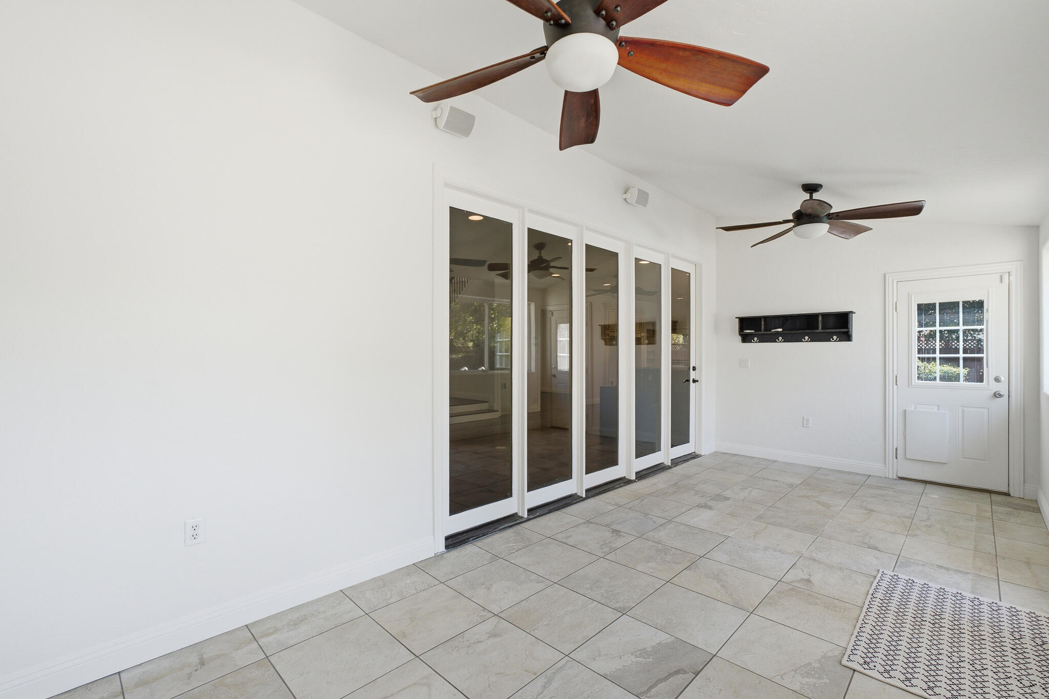 2183 N Linwood St, Visalia, CA 93291