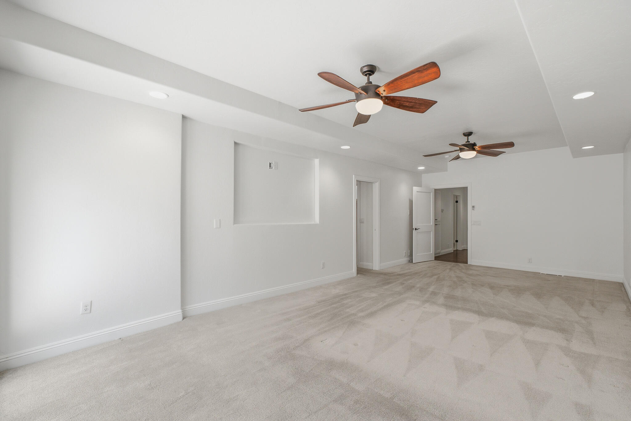 2183 N Linwood St, Visalia, CA 93291