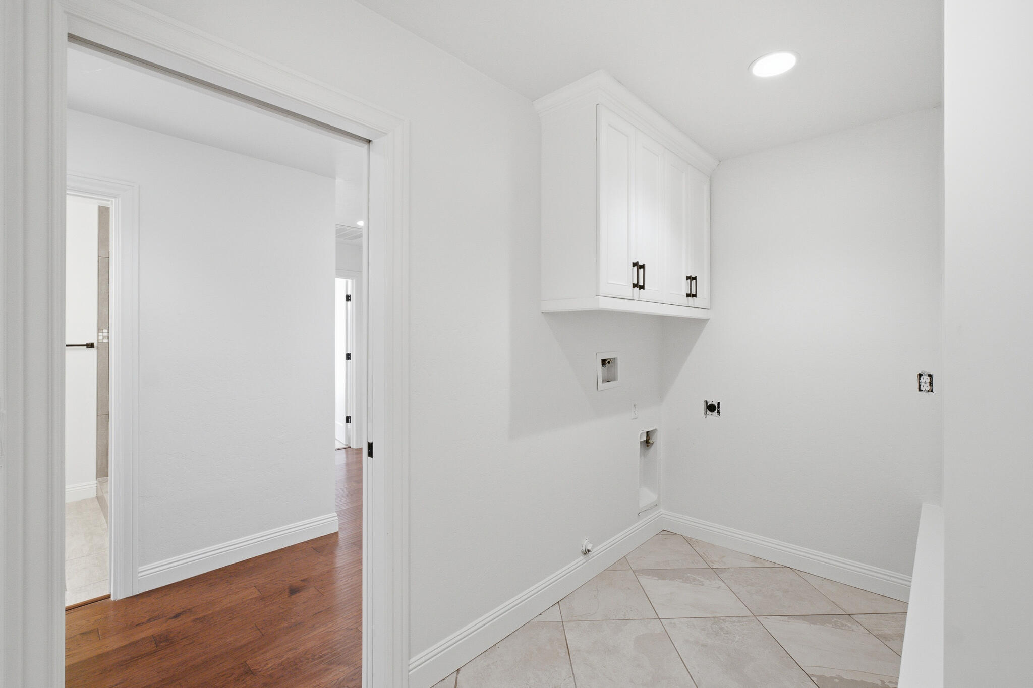 2183 N Linwood St, Visalia, CA 93291