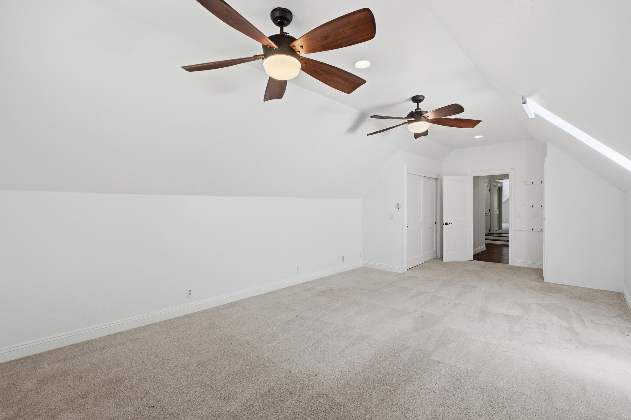 2183 N Linwood St, Visalia, CA 93291