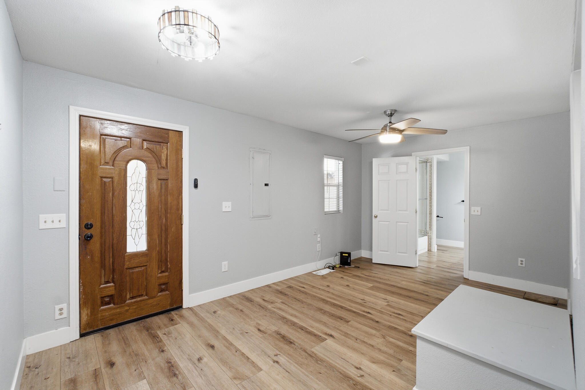 2183 N Linwood St, Visalia, CA 93291