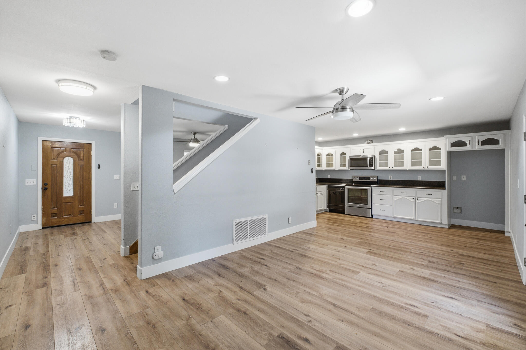 2183 N Linwood St, Visalia, CA 93291