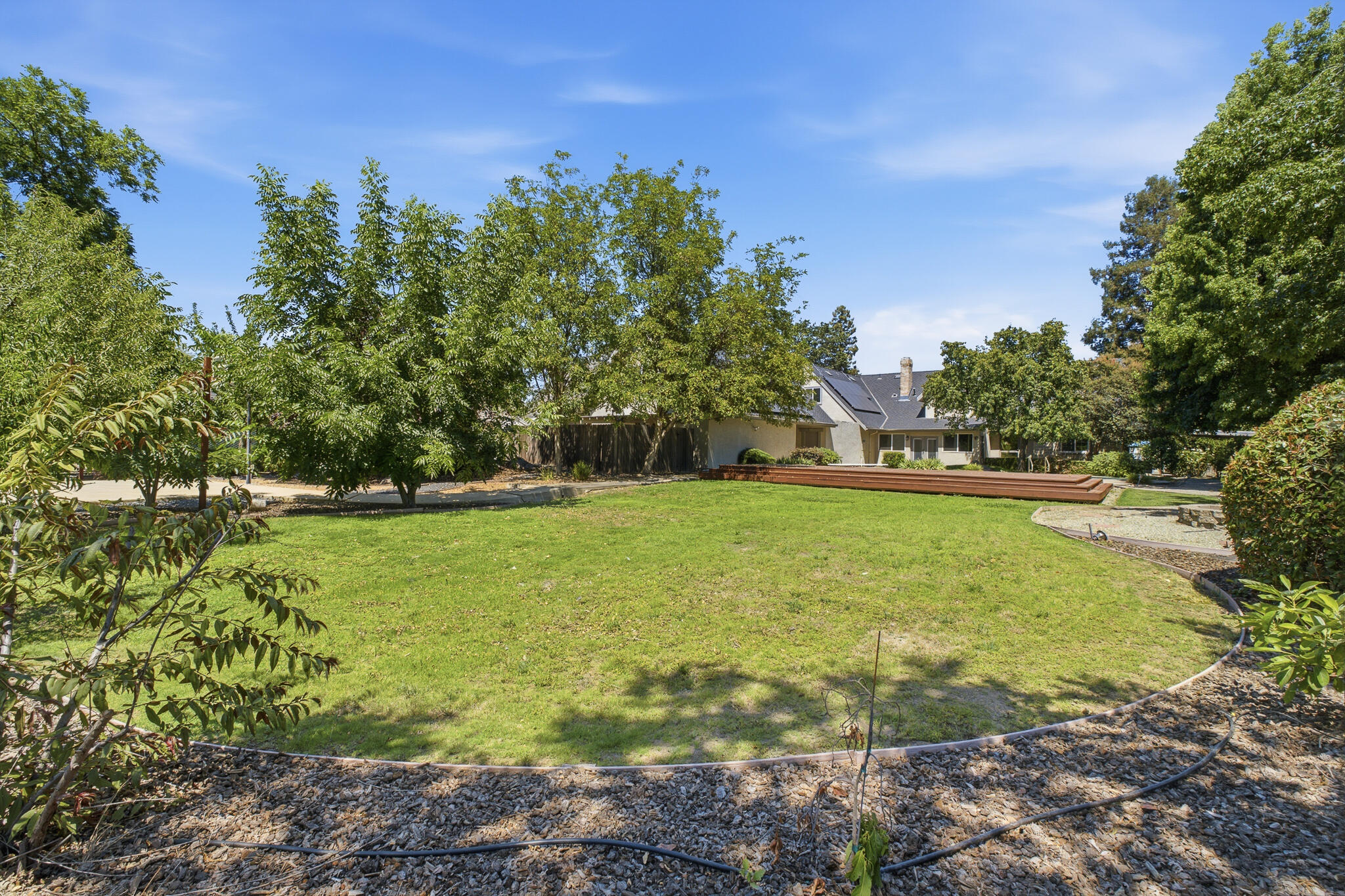 2183 N Linwood St, Visalia, CA 93291