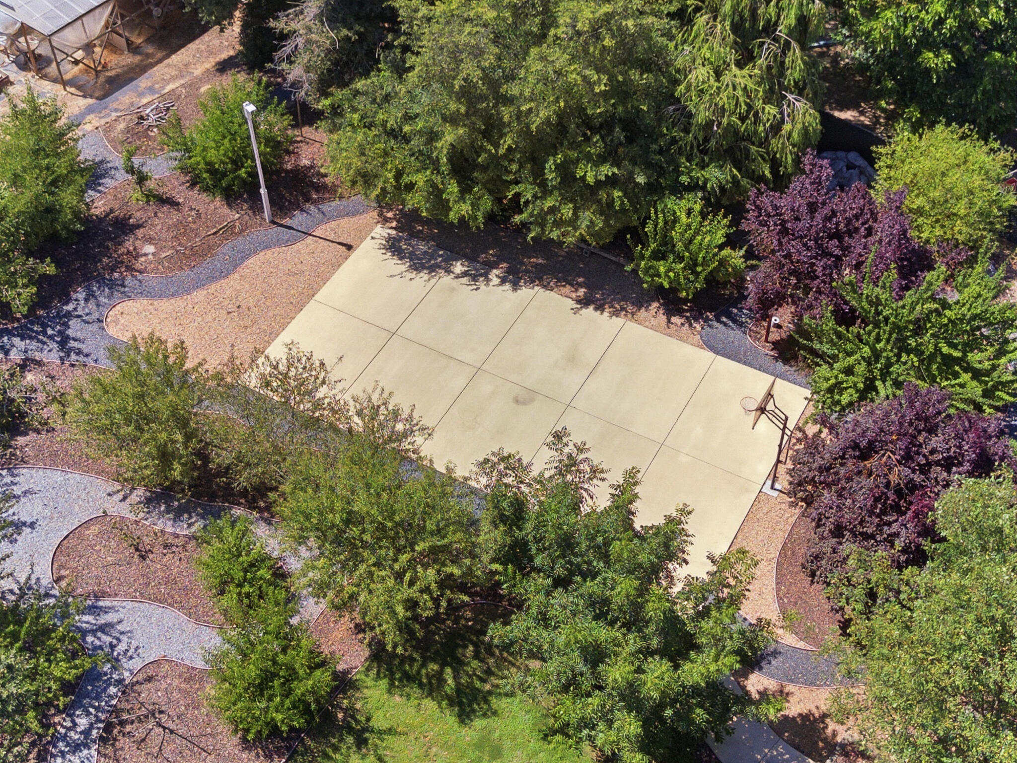 2183 N Linwood St, Visalia, CA 93291