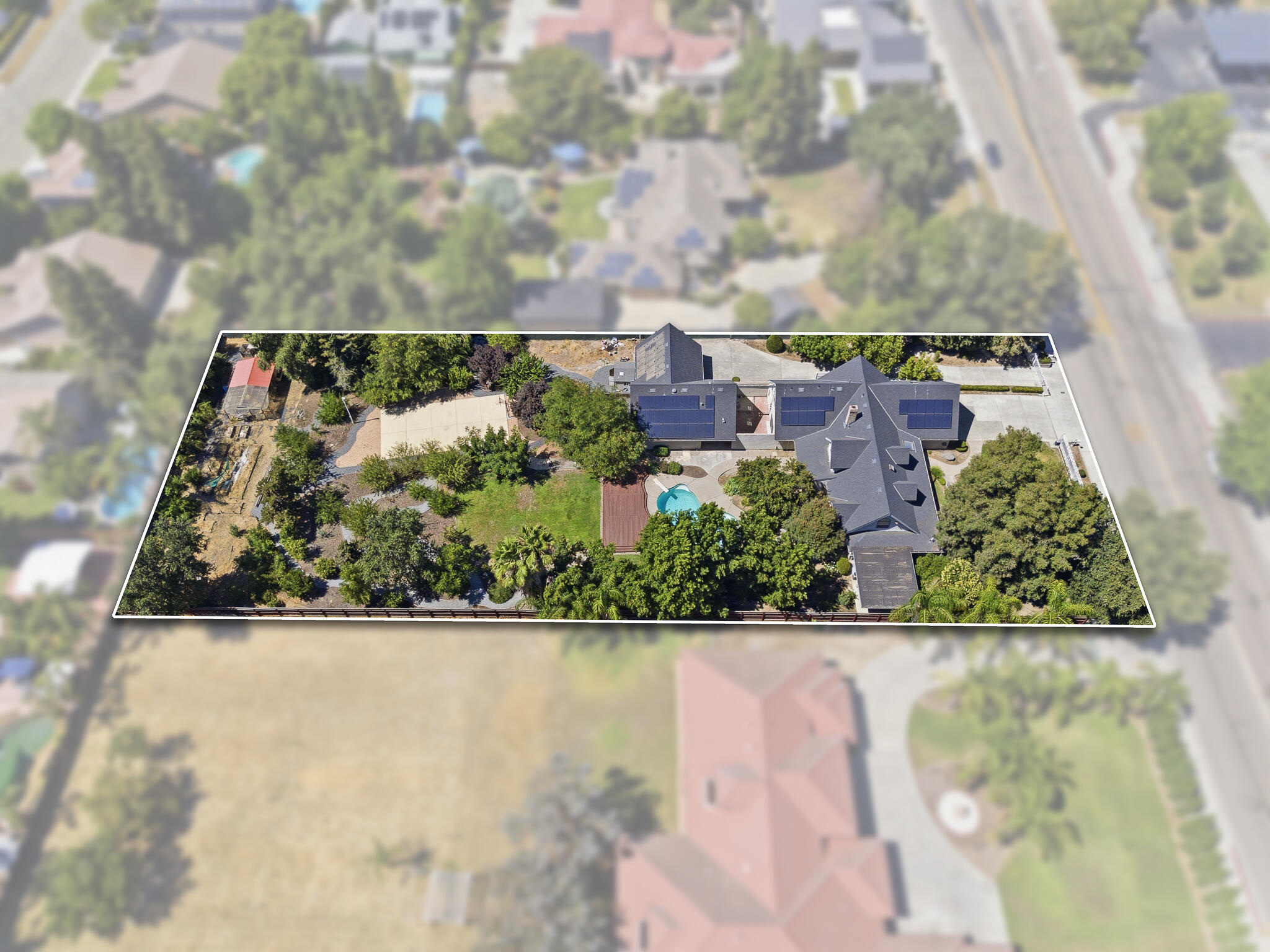 2183 N Linwood St, Visalia, CA 93291