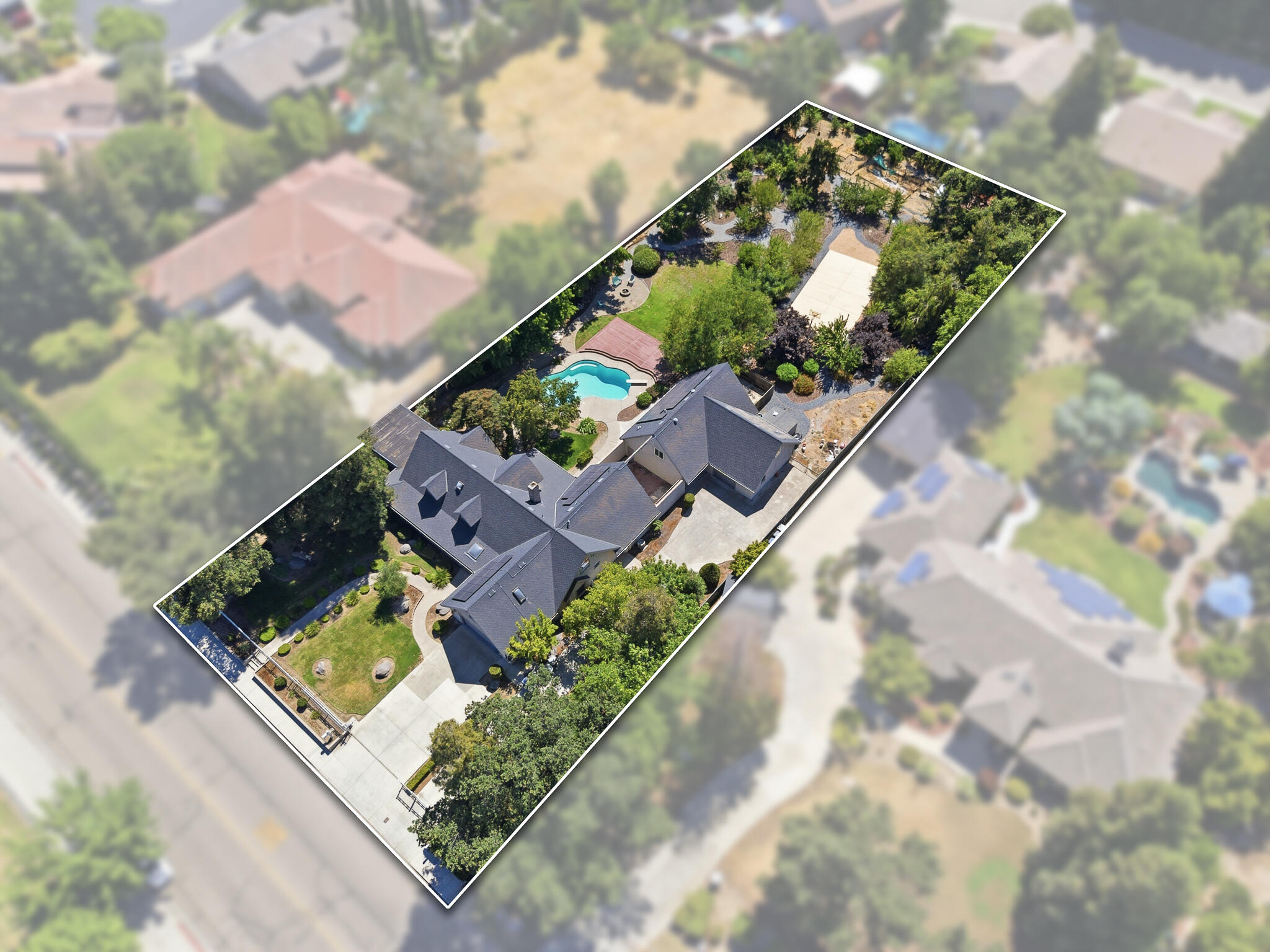 2183 N Linwood St, Visalia, CA 93291