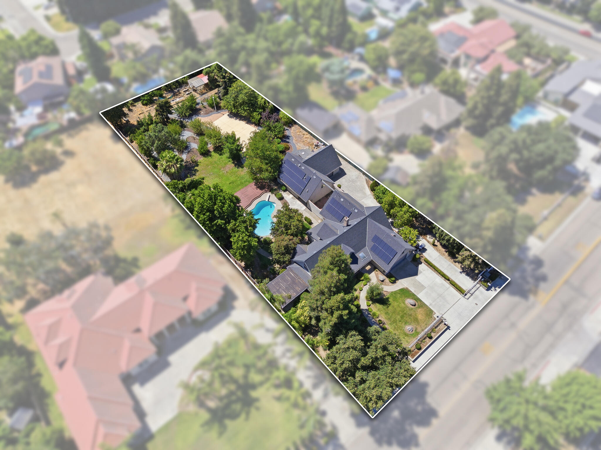 2183 N Linwood St, Visalia, CA 93291
