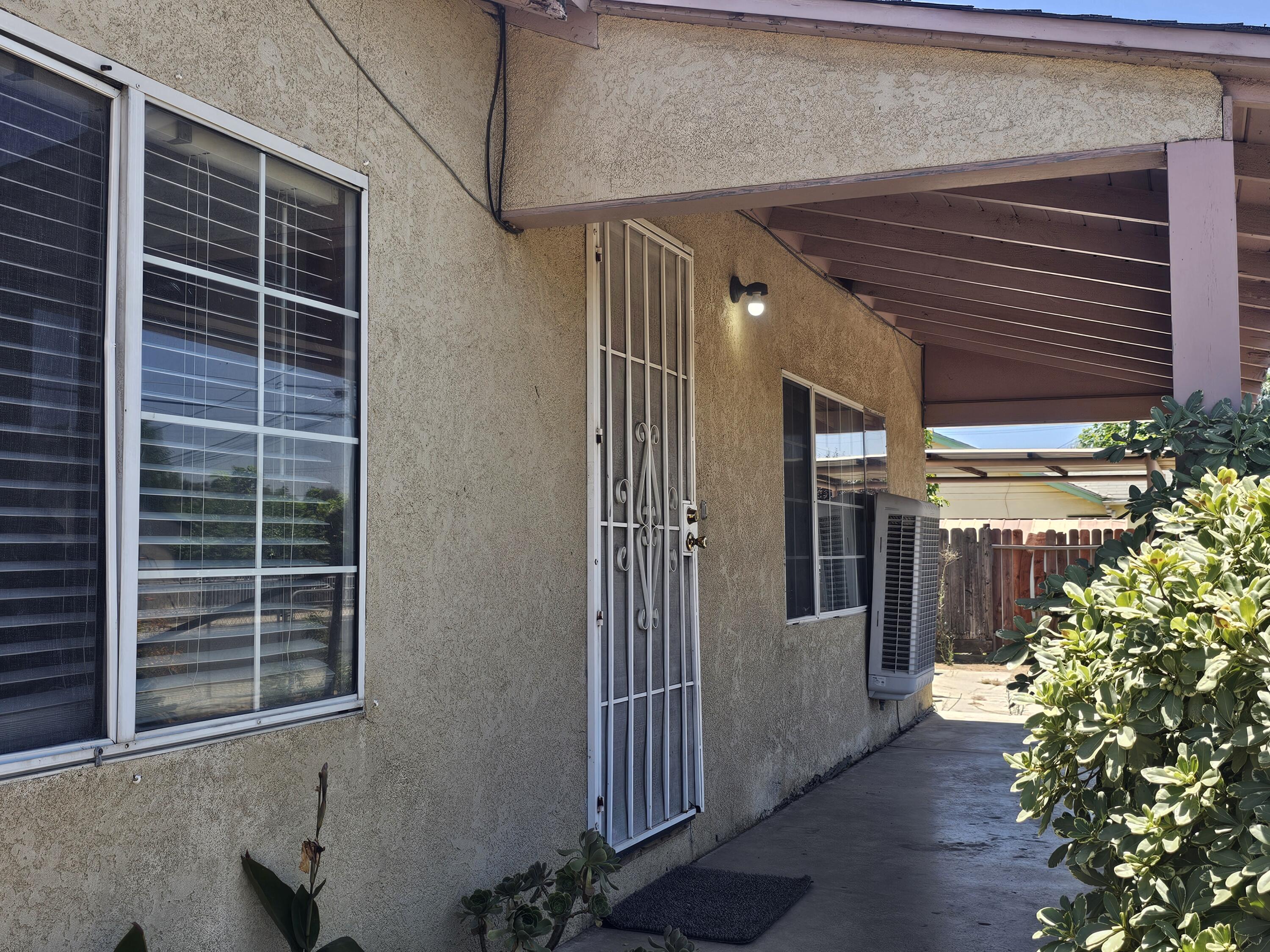 166 N Wisconsin St, Porterville, CA 93257