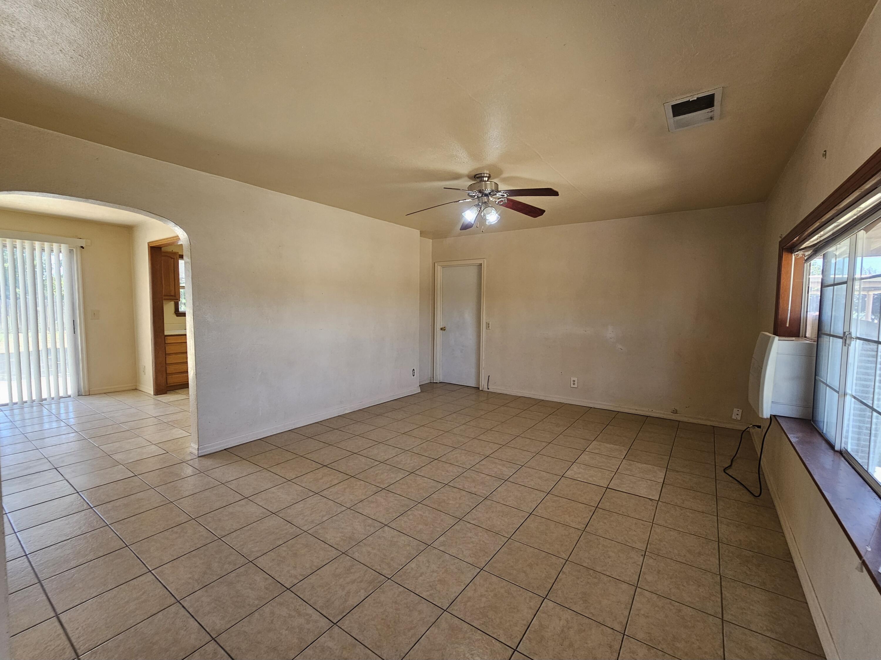 166 N Wisconsin St, Porterville, CA 93257
