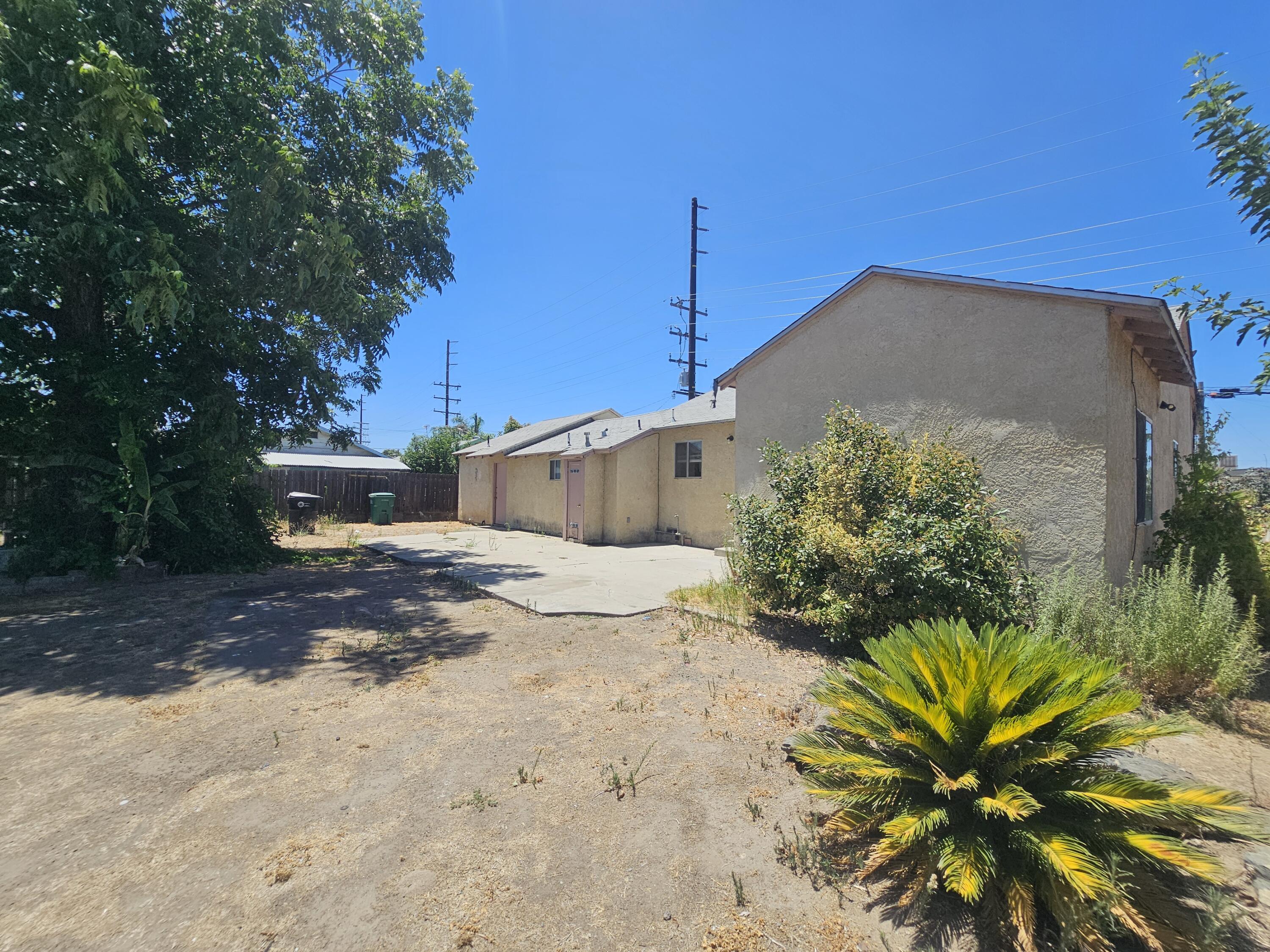 166 N Wisconsin St, Porterville, CA 93257