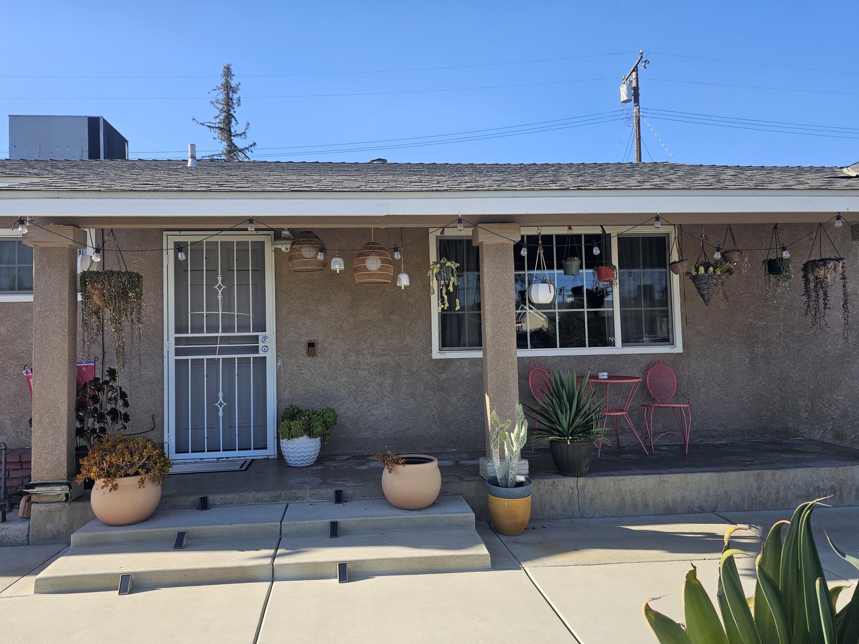 1920 W Aurora Ave, Porterville, CA 93257