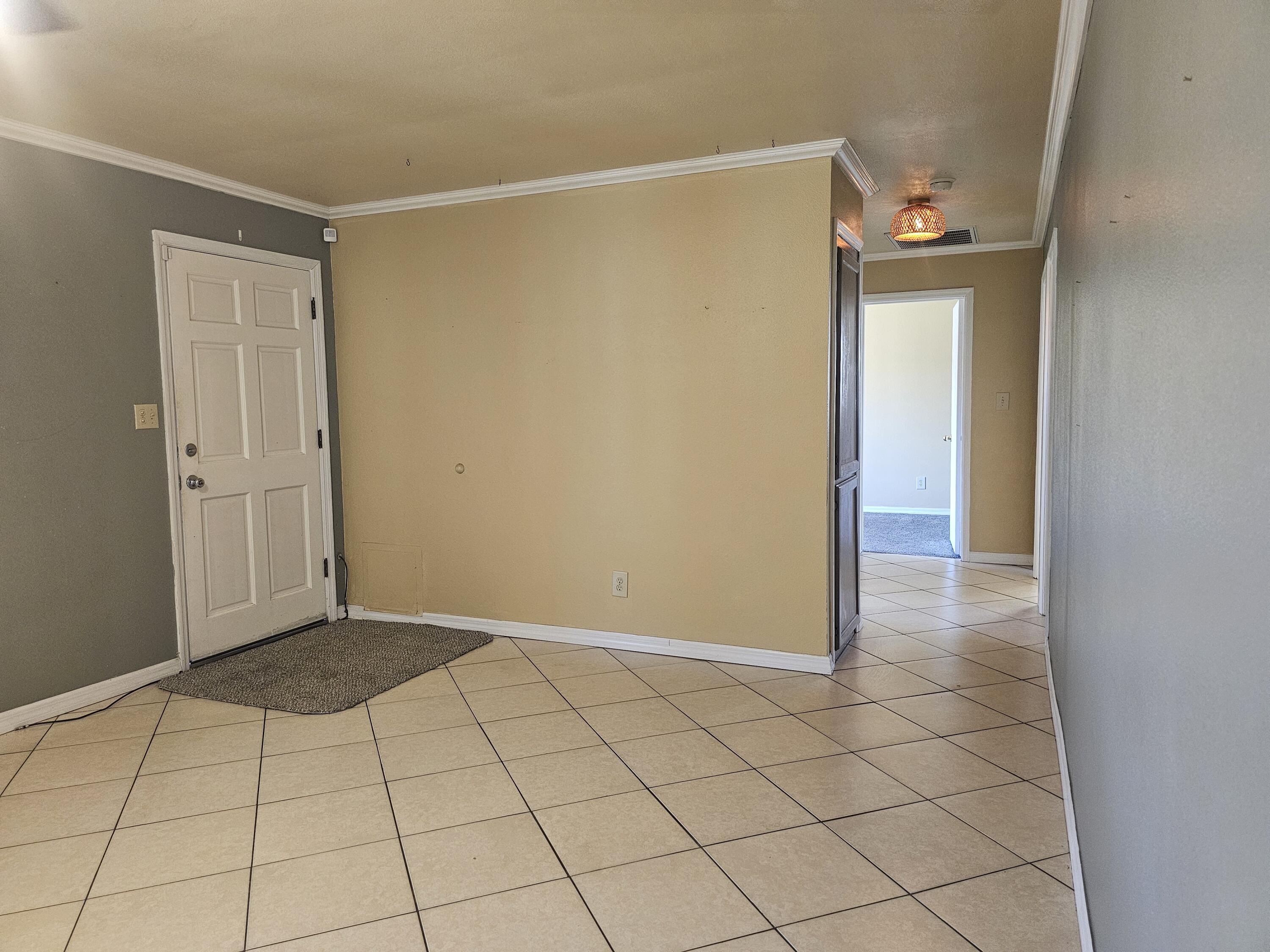 1920 W Aurora Ave, Porterville, CA 93257