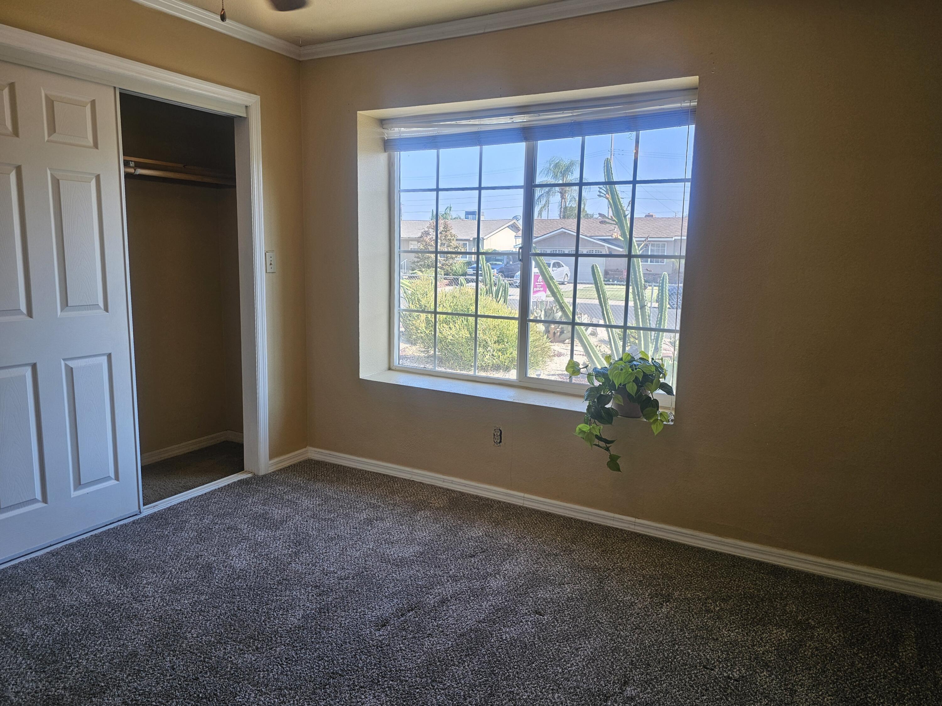 1920 W Aurora Ave, Porterville, CA 93257