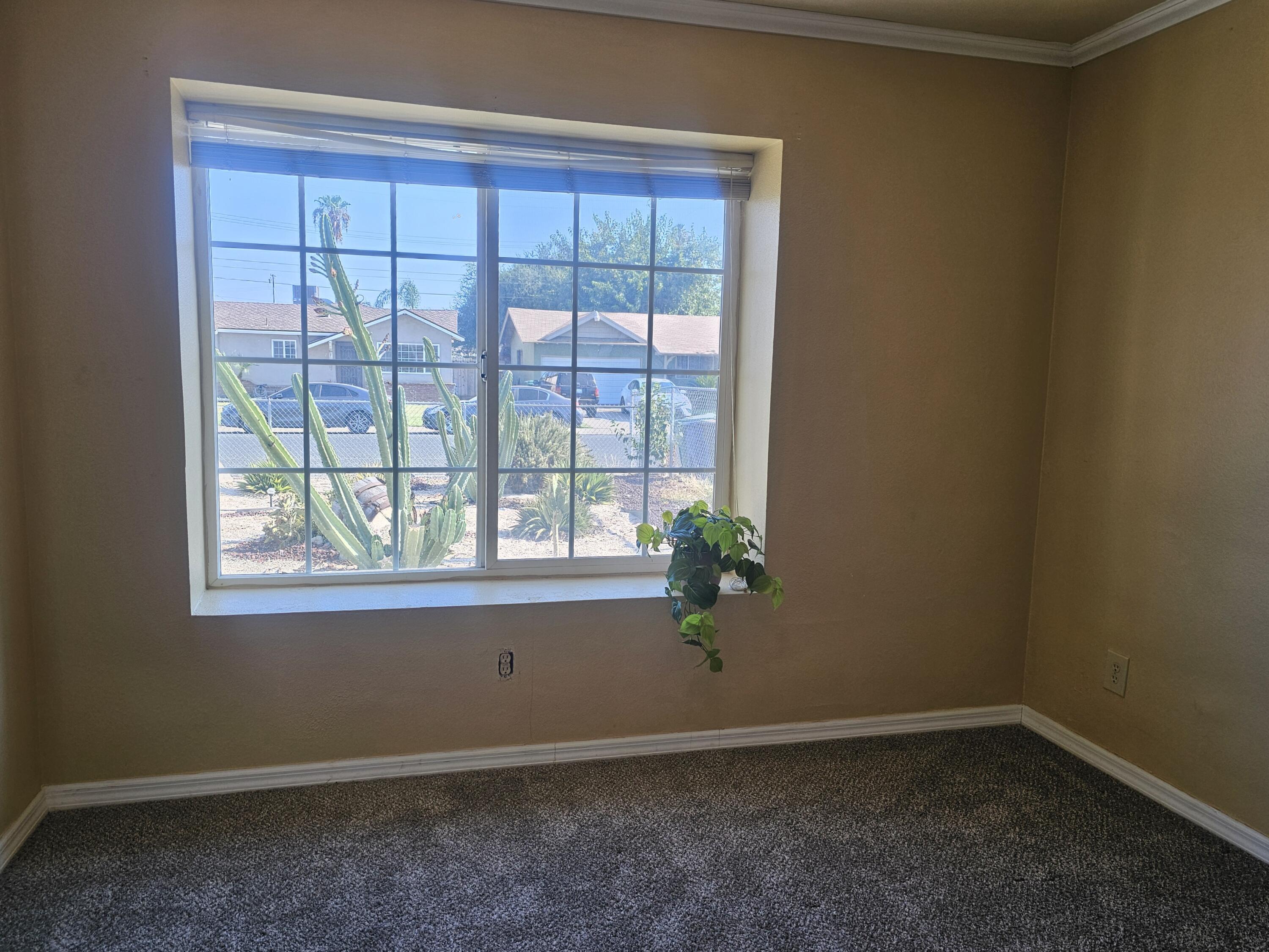 1920 W Aurora Ave, Porterville, CA 93257