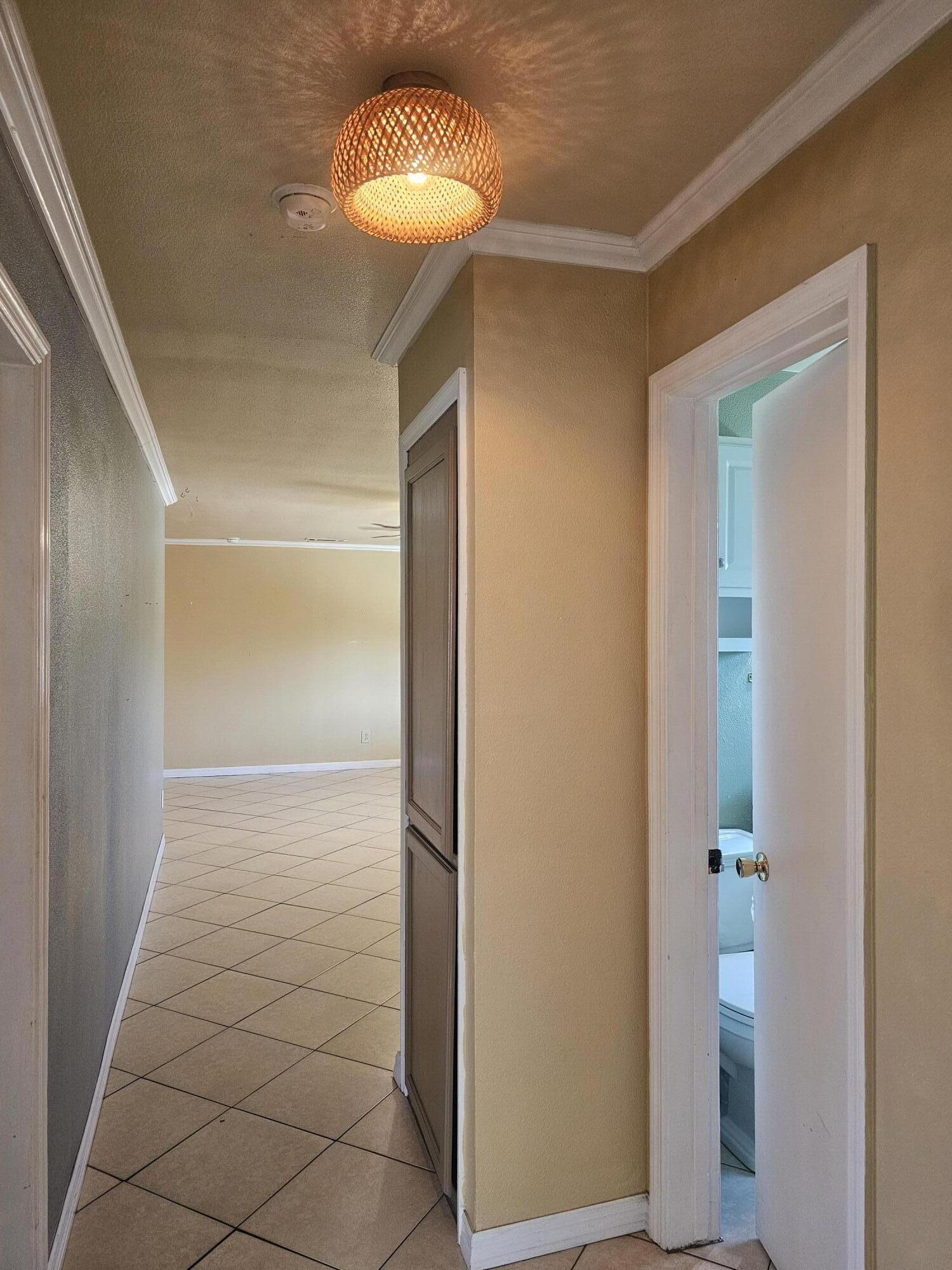 1920 W Aurora Ave, Porterville, CA 93257