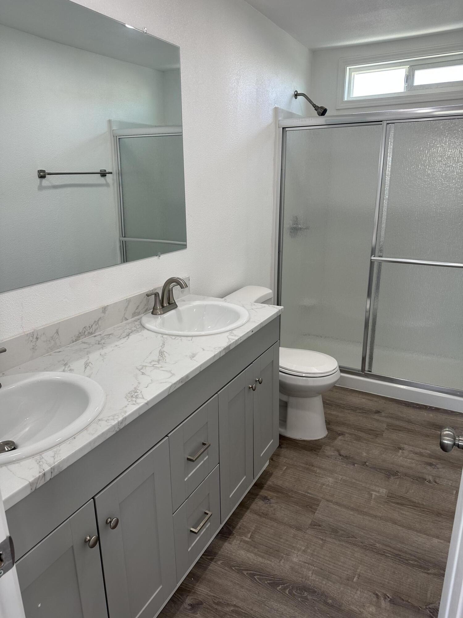 720 E Worth Ave #121, Porterville, CA 93257
