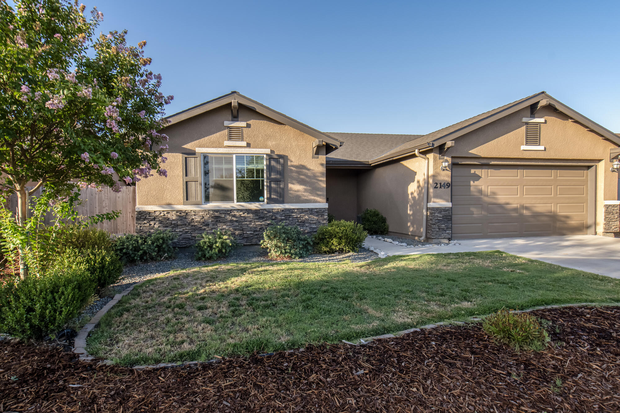 2149 E Sweet Ave, Visalia, CA 93292