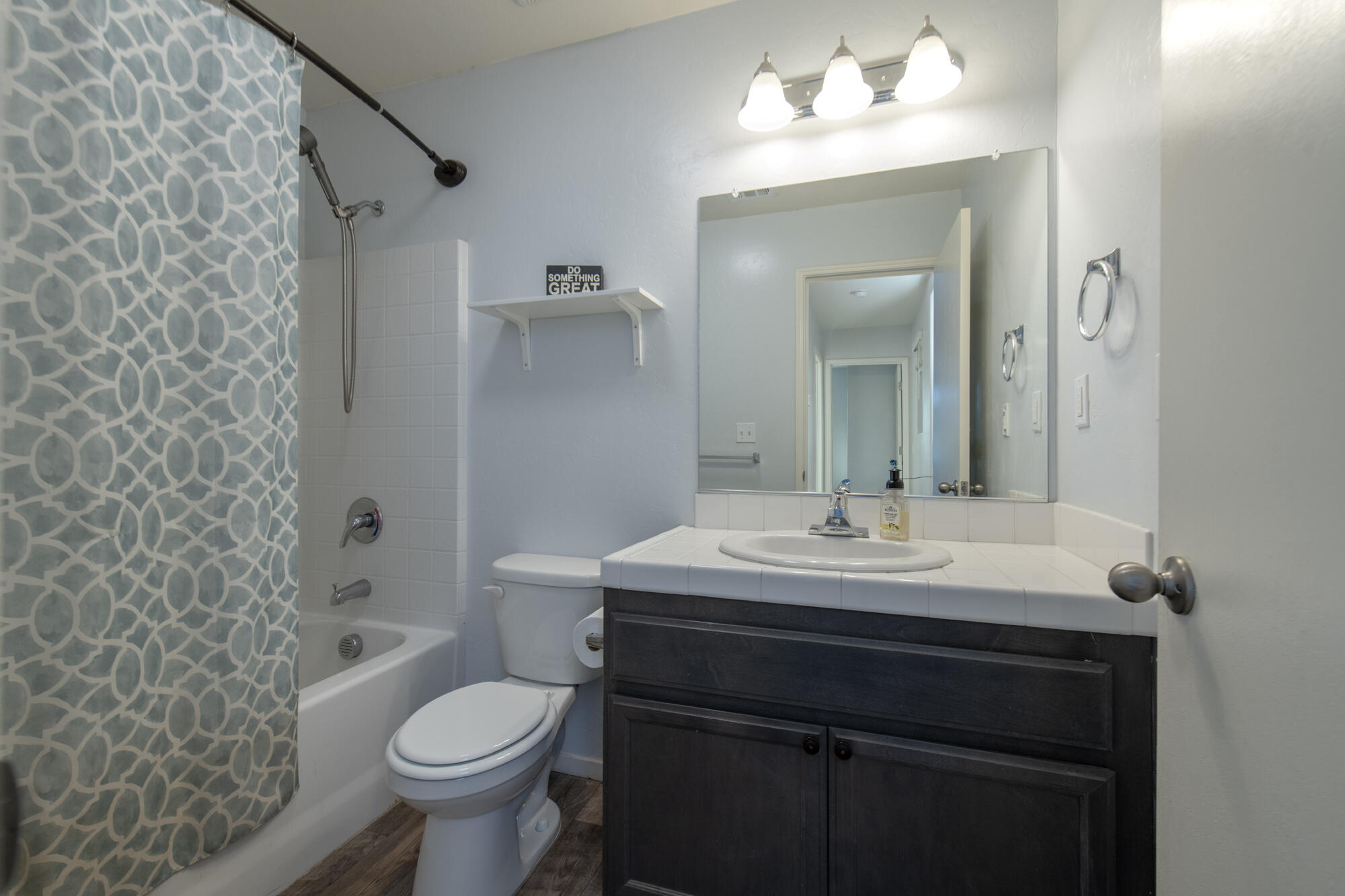 2149 E Sweet Ave, Visalia, CA 93292