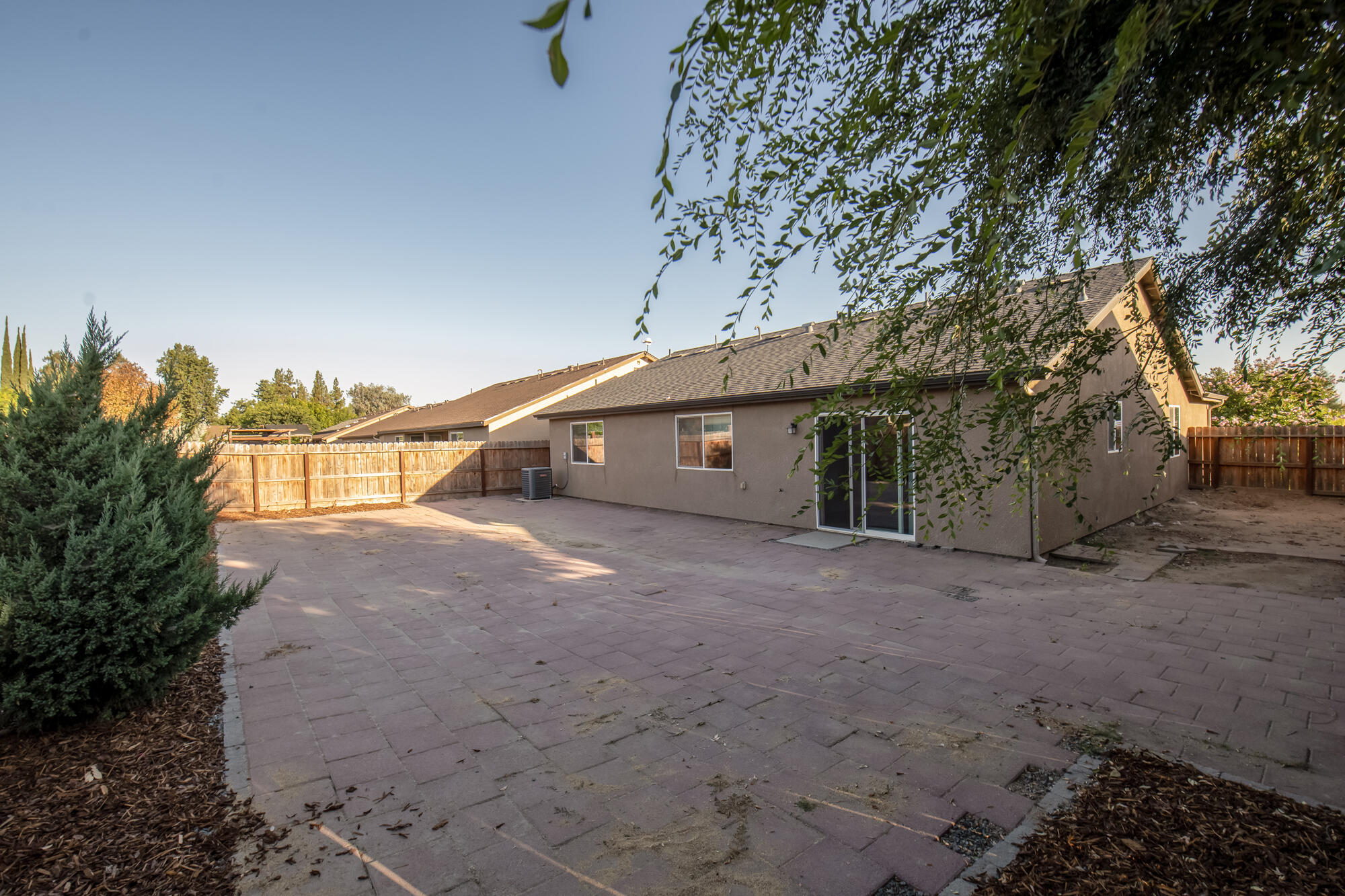 2149 E Sweet Ave, Visalia, CA 93292