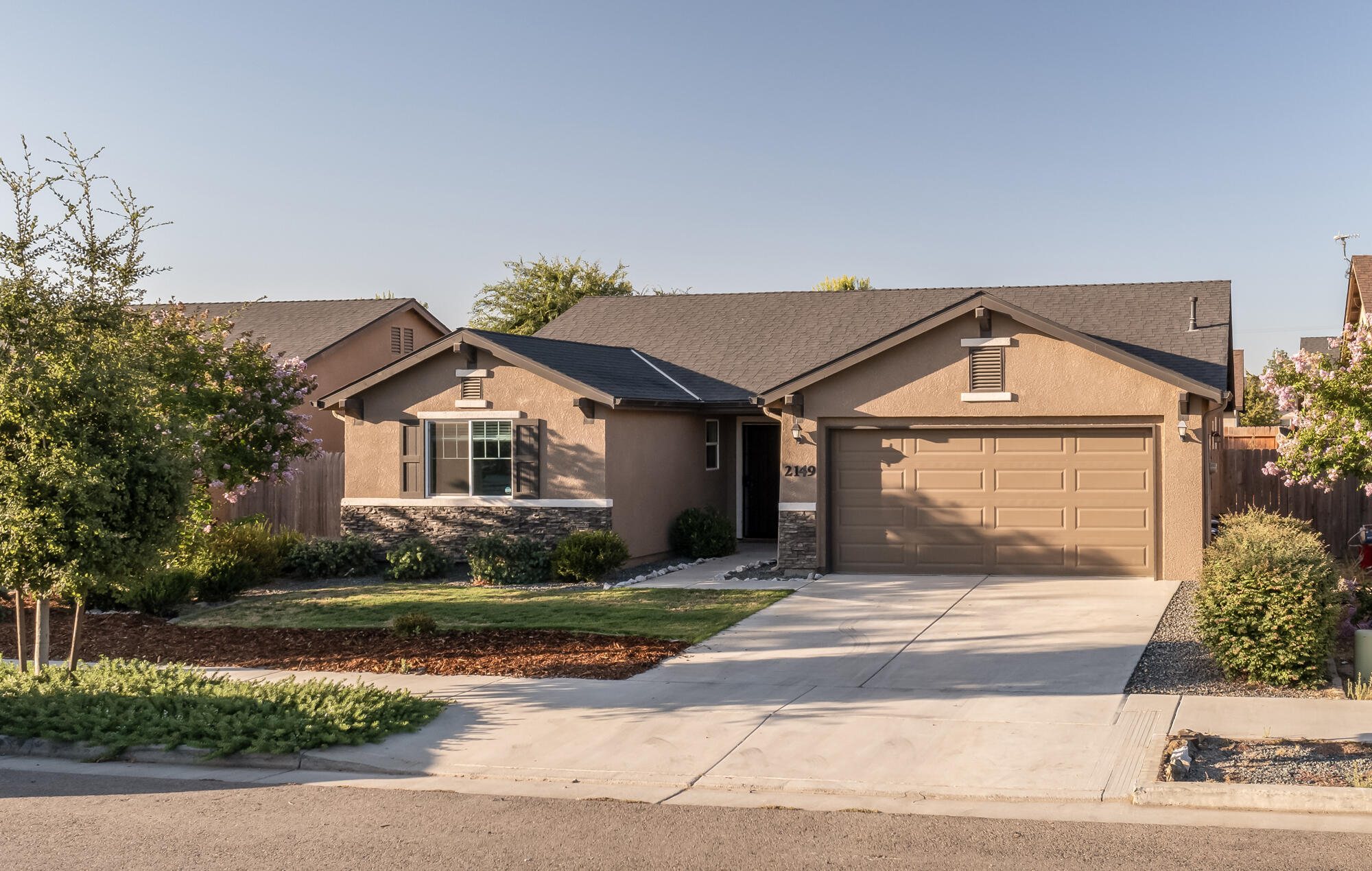2149 E Sweet Ave, Visalia, CA 93292