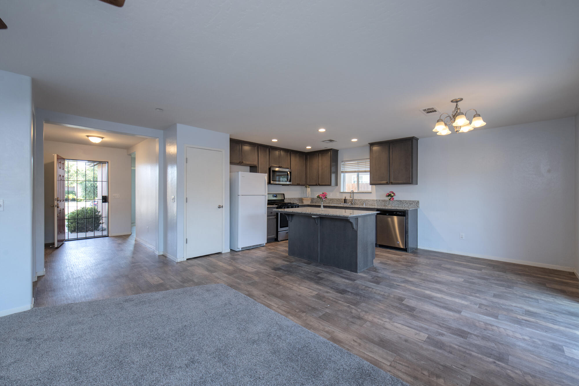 2149 E Sweet Ave, Visalia, CA 93292
