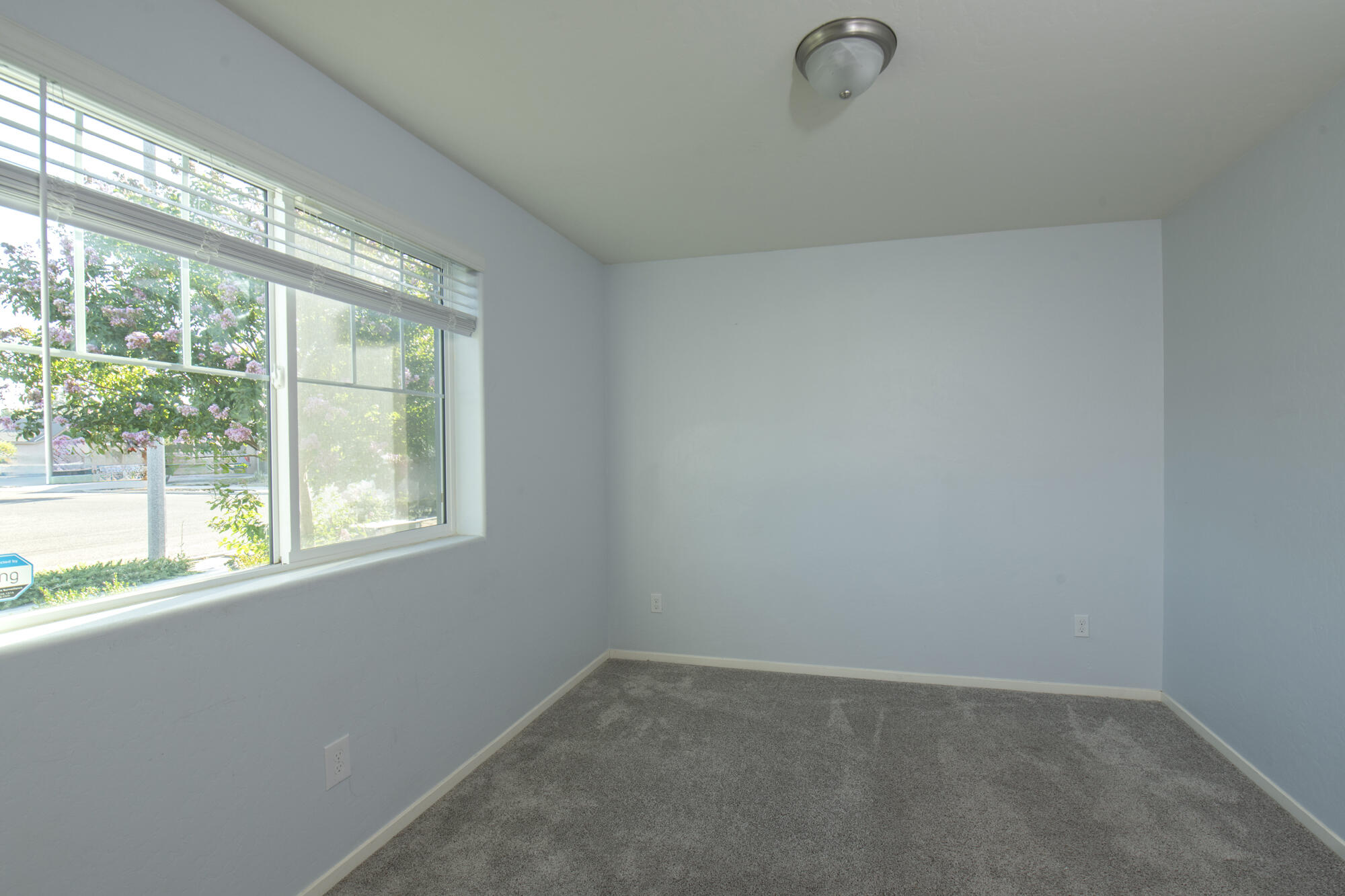 2149 E Sweet Ave, Visalia, CA 93292