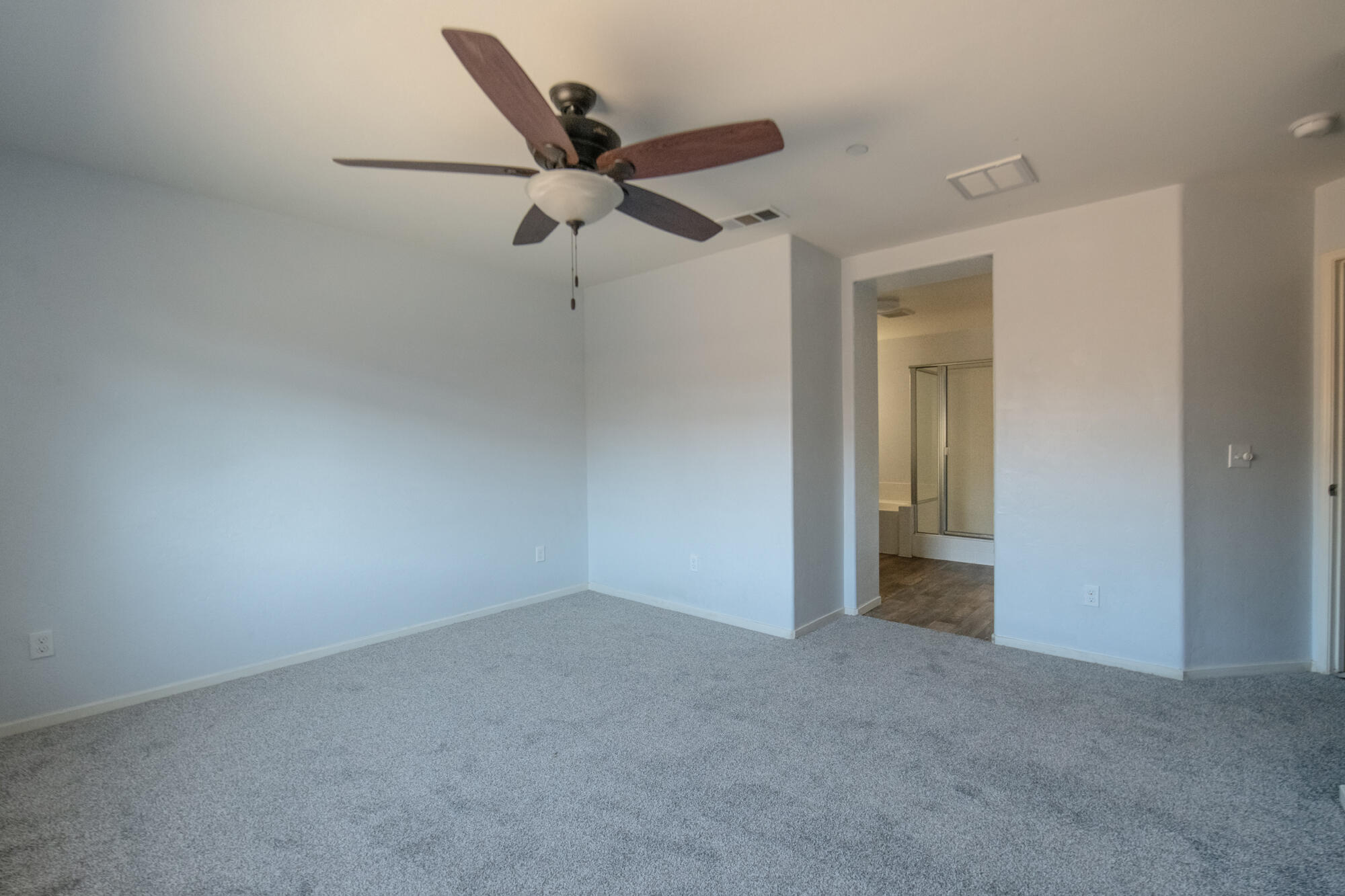 2149 E Sweet Ave, Visalia, CA 93292