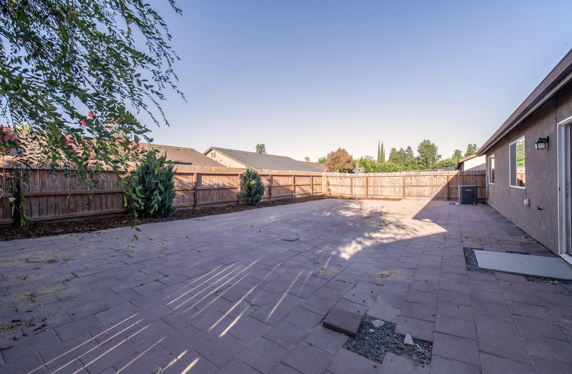 2149 E Sweet Ave, Visalia, CA 93292