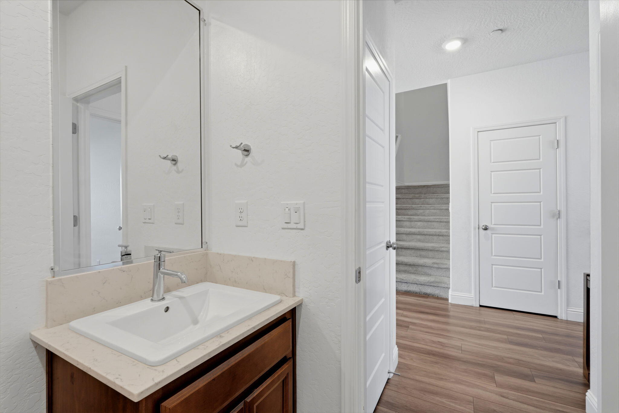 3639 N Encina Ct, Visalia, CA 93291