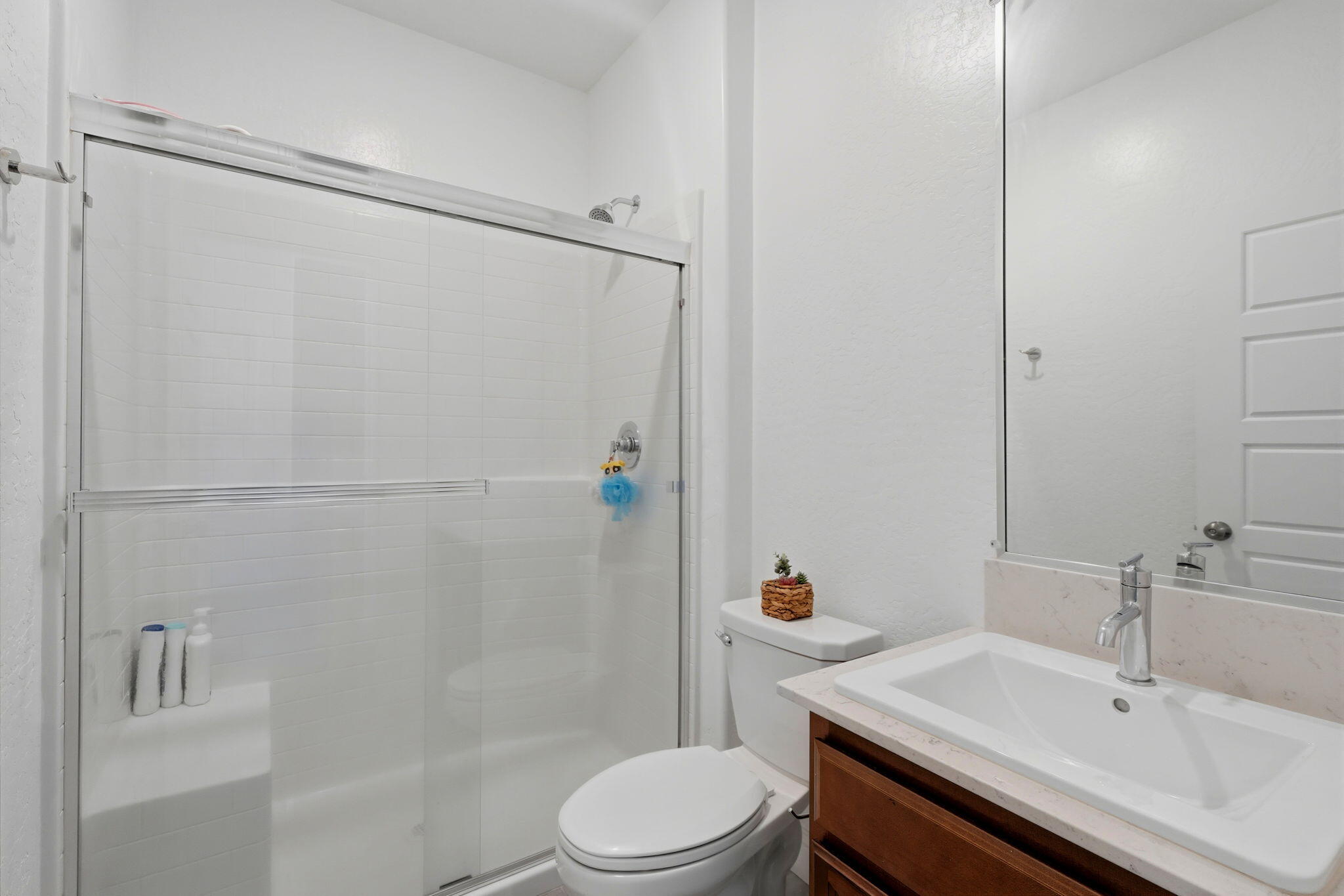 3639 N Encina Ct, Visalia, CA 93291