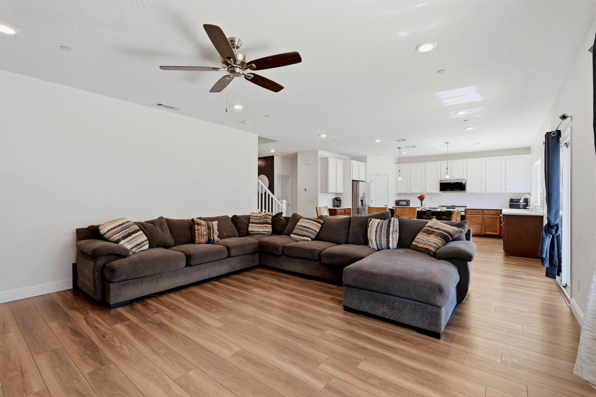 3639 N Encina Ct, Visalia, CA 93291