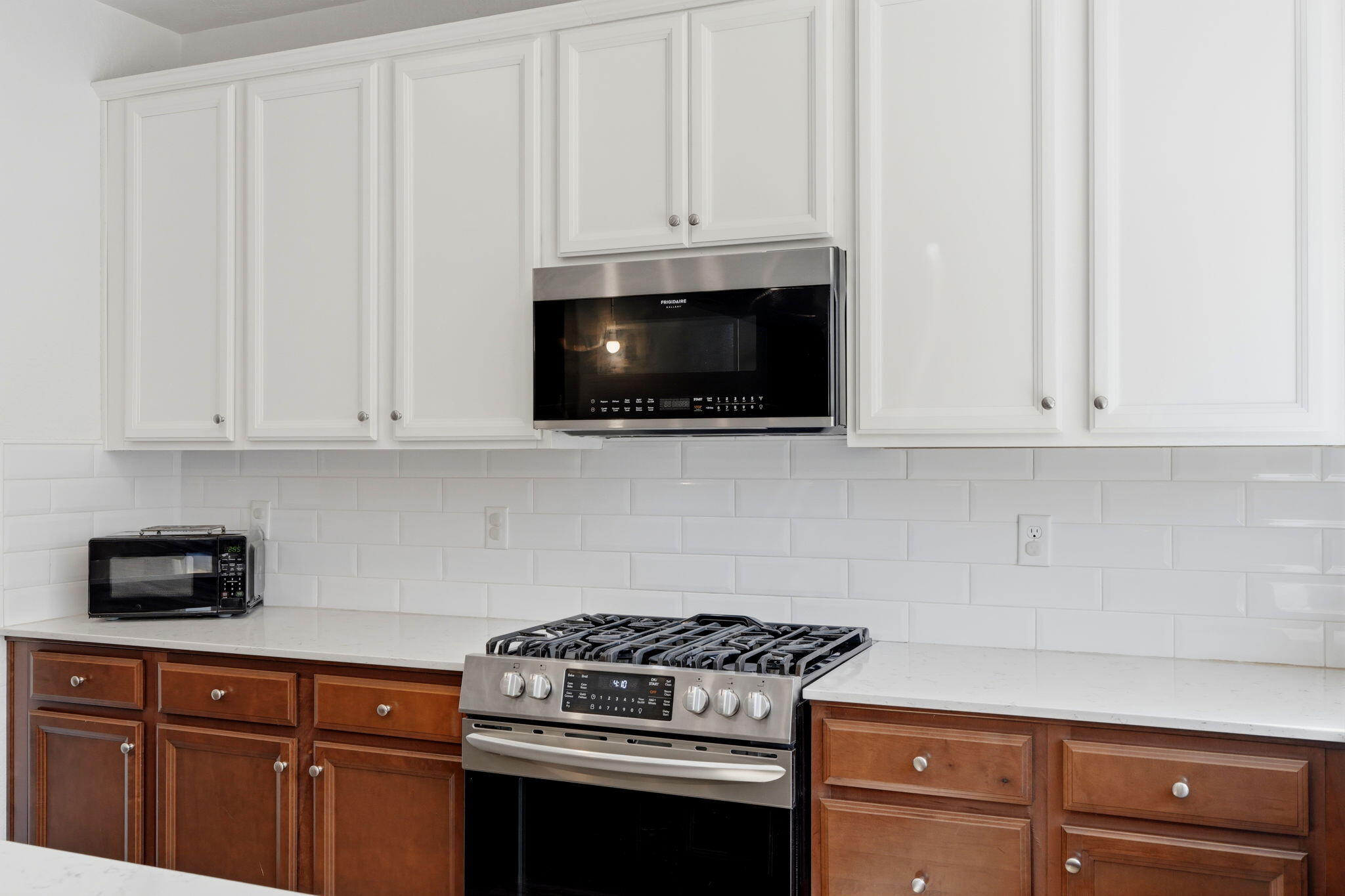 3639 N Encina Ct, Visalia, CA 93291