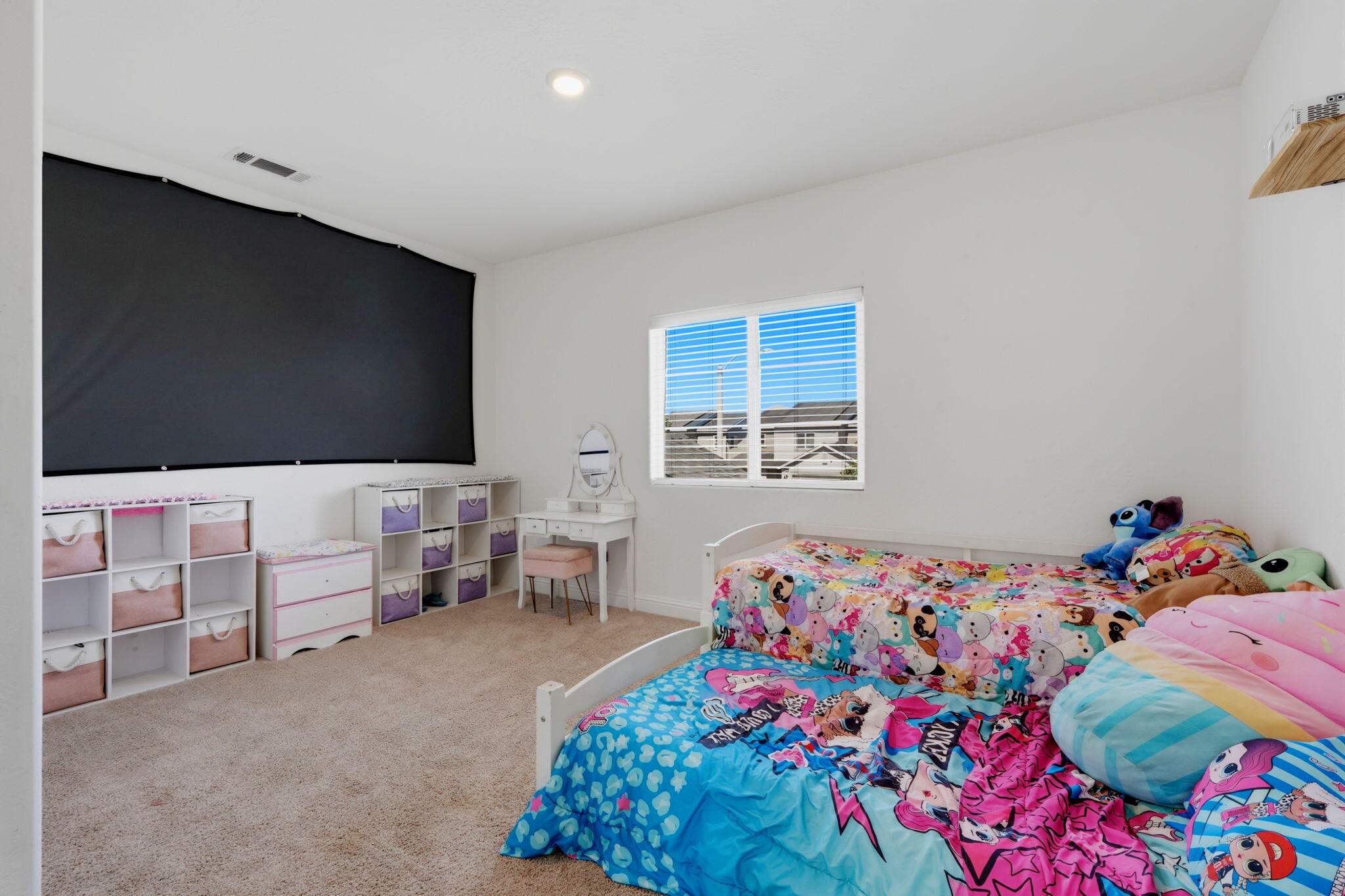 3639 N Encina Ct, Visalia, CA 93291