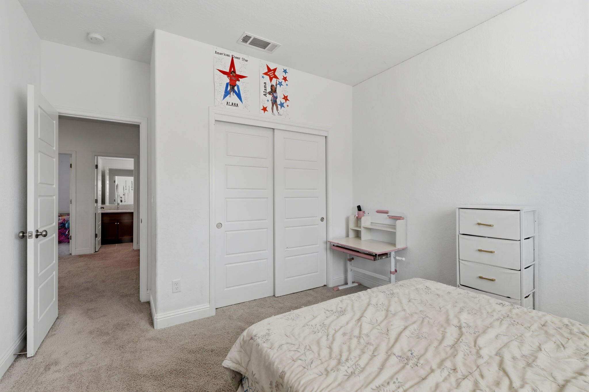 3639 N Encina Ct, Visalia, CA 93291