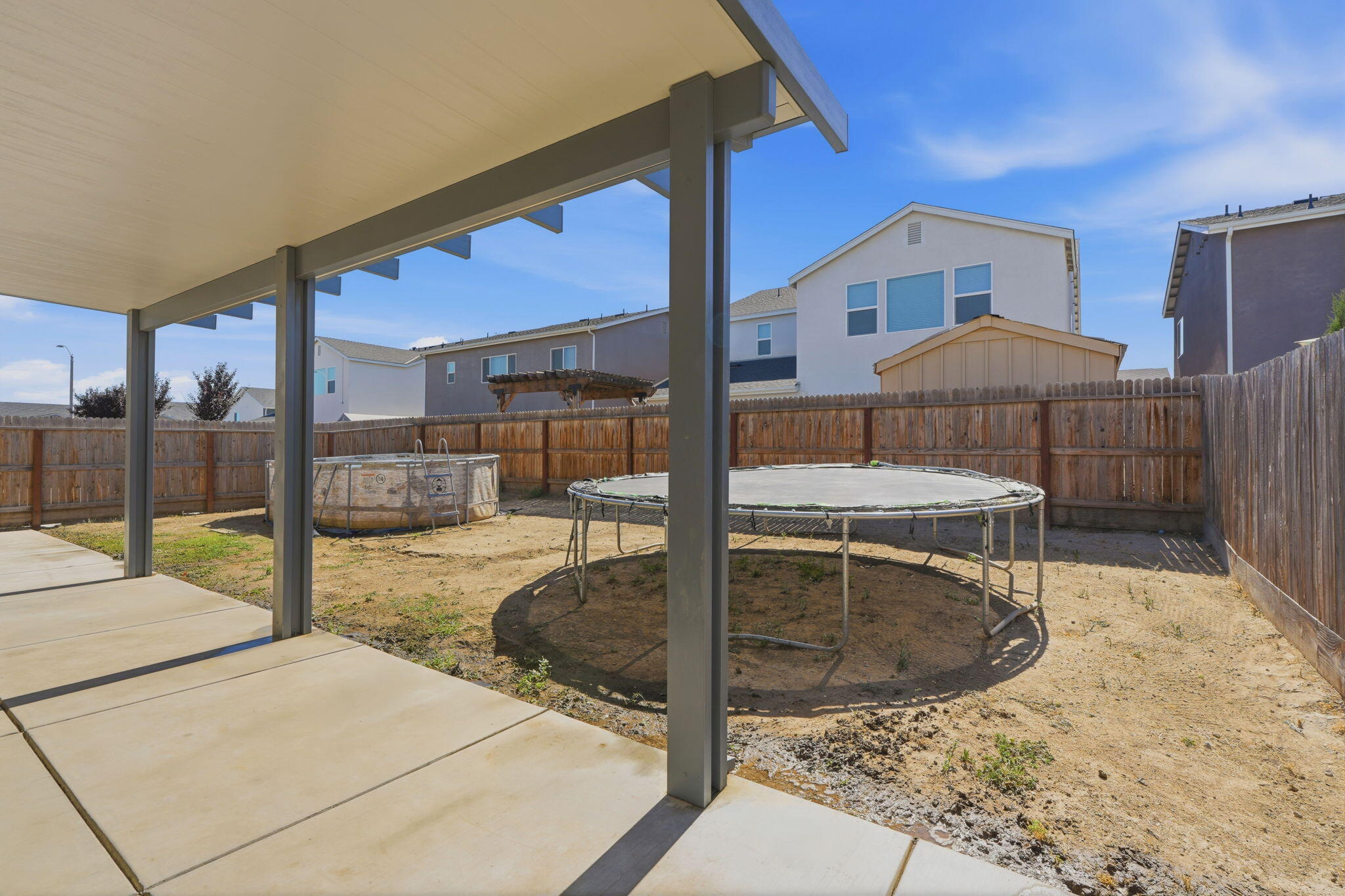 3639 N Encina Ct, Visalia, CA 93291