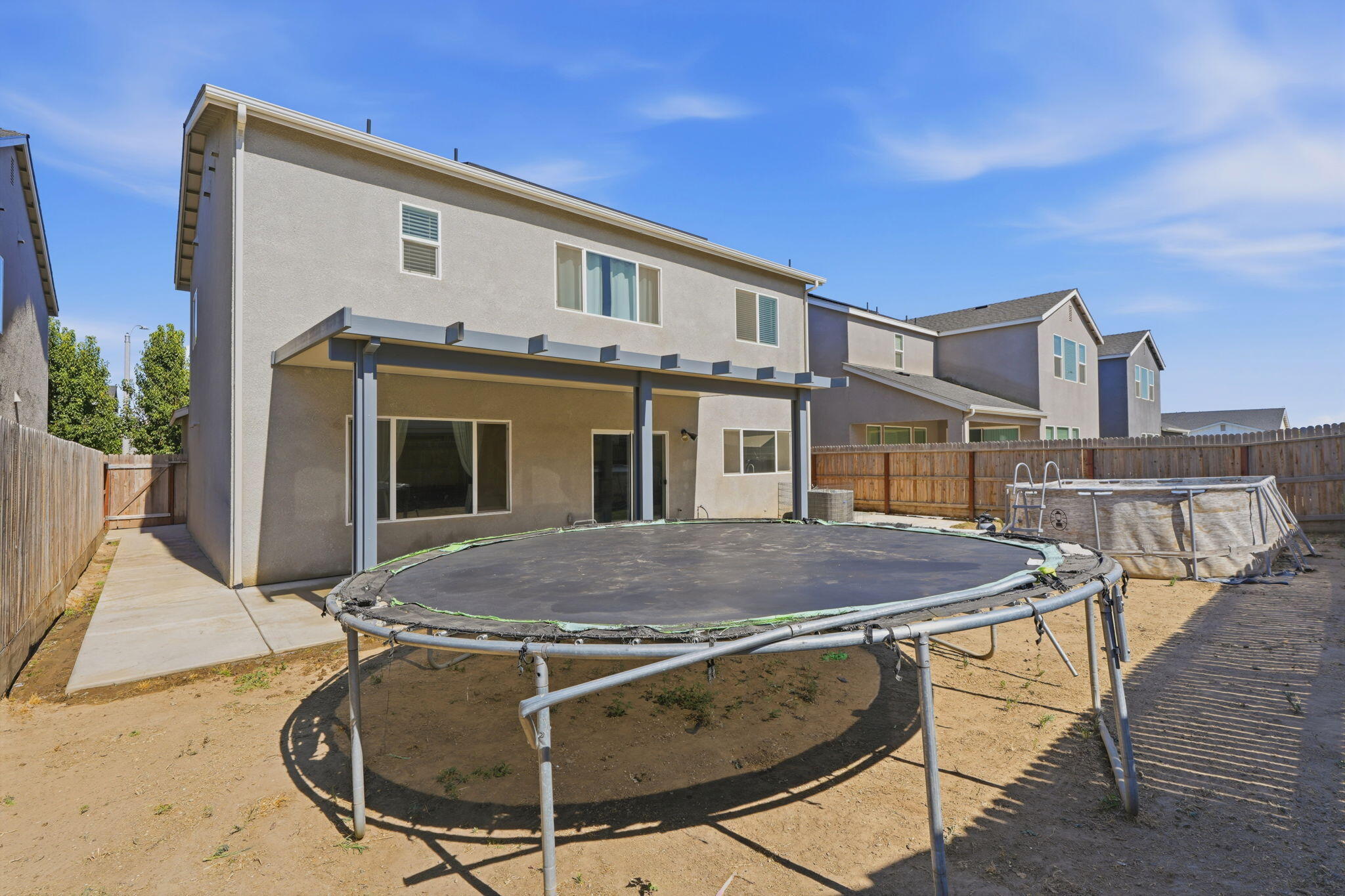 3639 N Encina Ct, Visalia, CA 93291