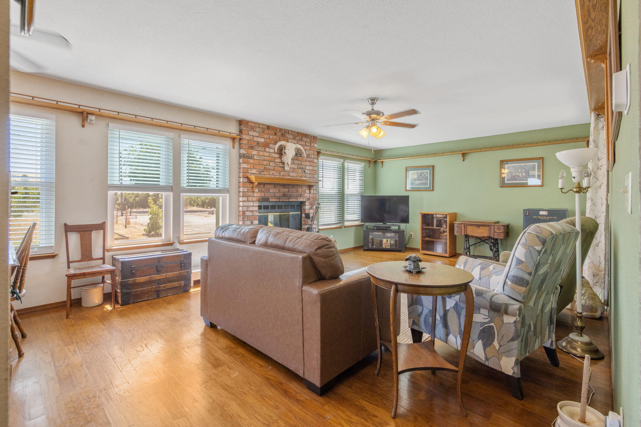 20205 Avenue 264, Exeter, CA 93221