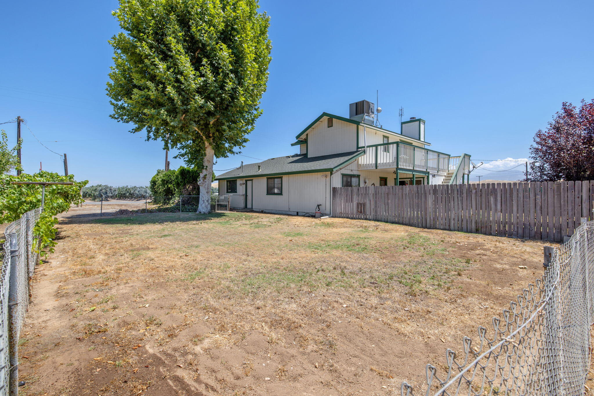 20205 Avenue 264, Exeter, CA 93221