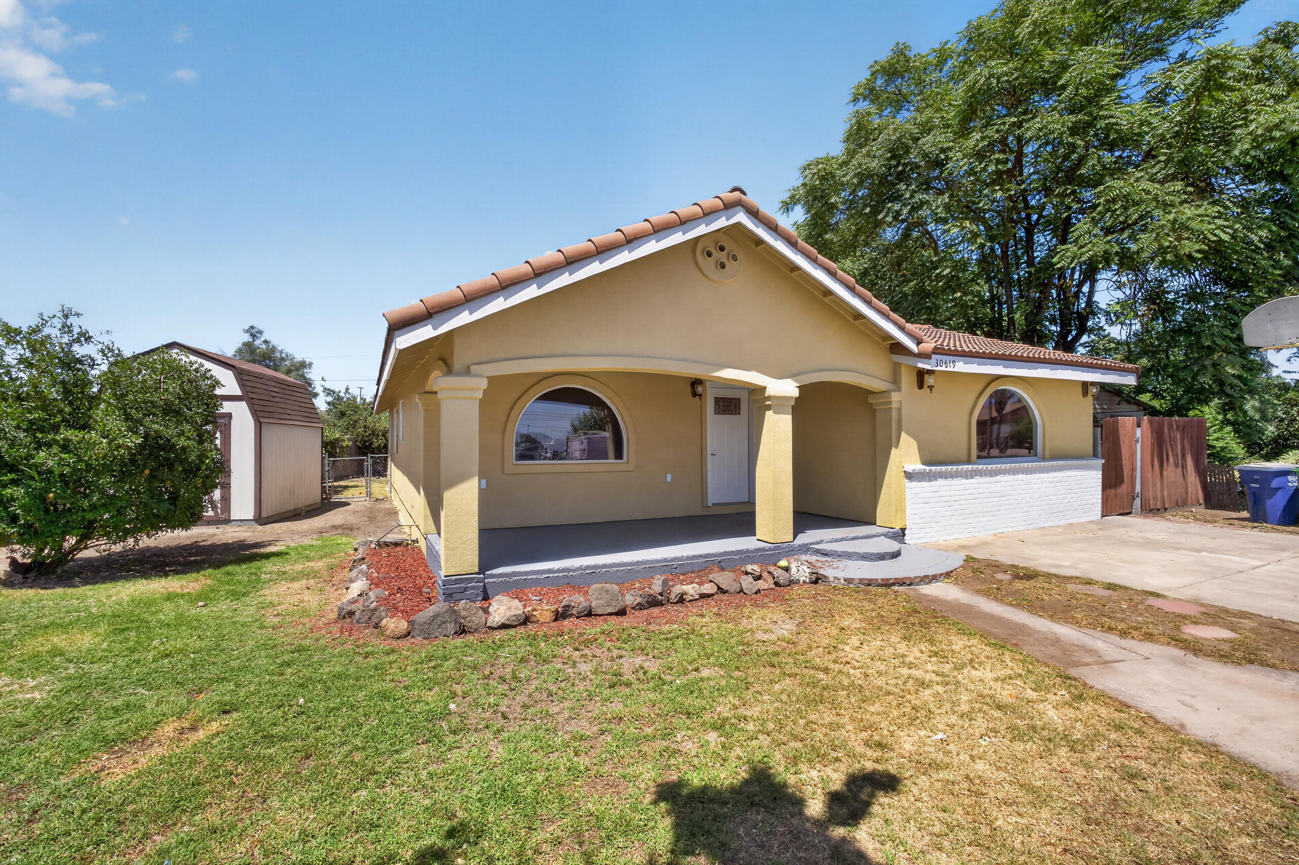 30619 Kame Dr, Goshen, CA 93227