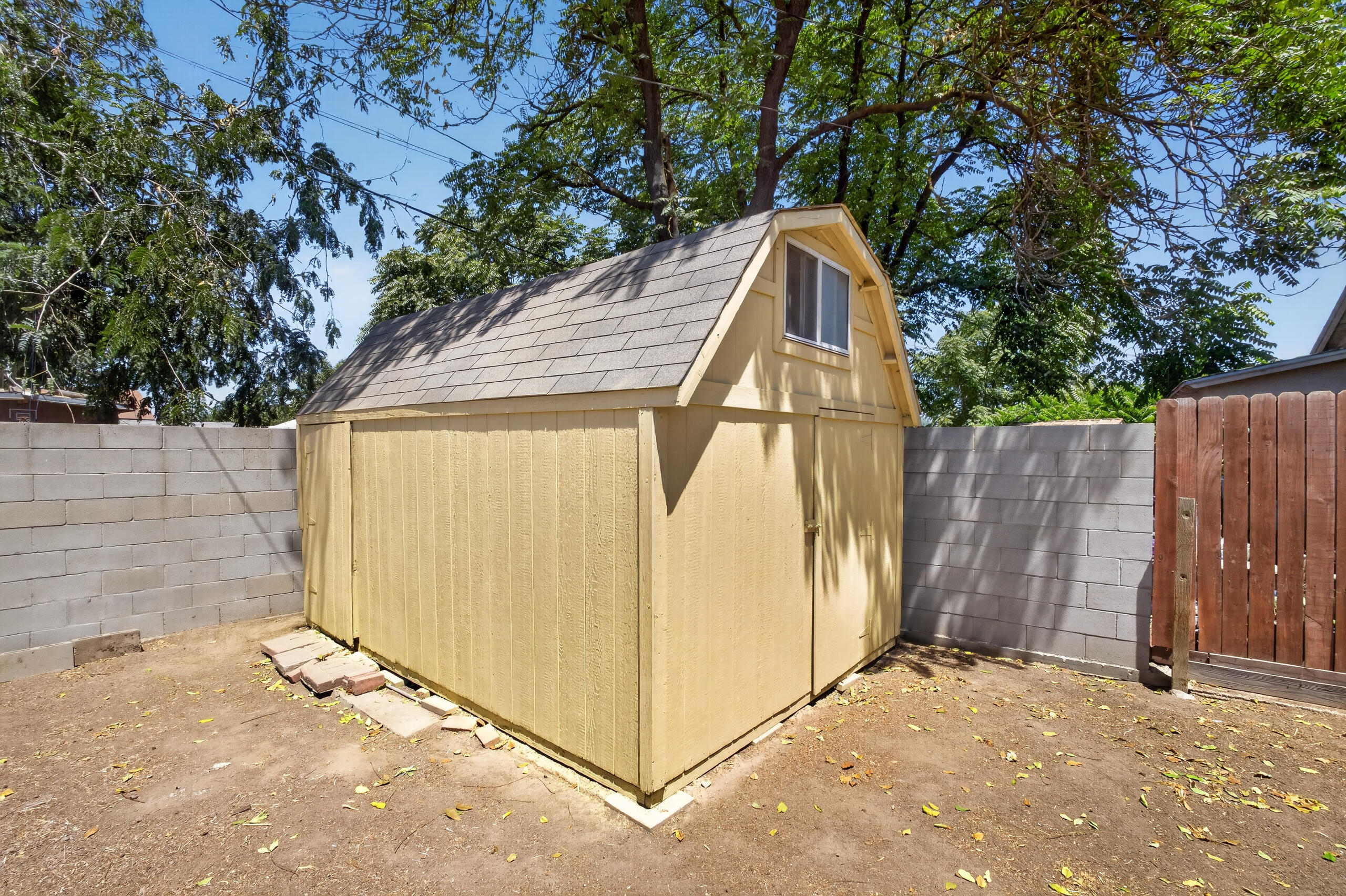 30619 Kame Dr, Goshen, CA 93227