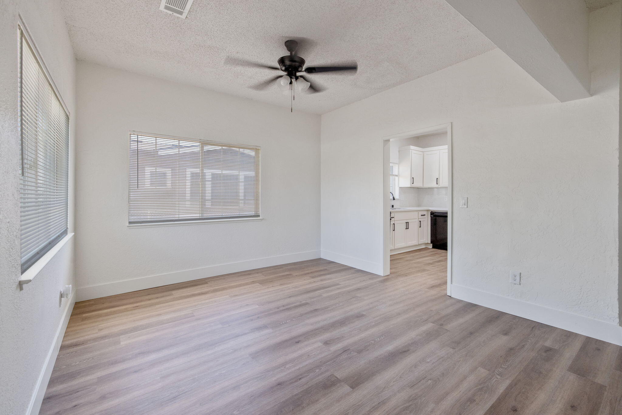 2640 S 11th St, Fresno, CA 93725
